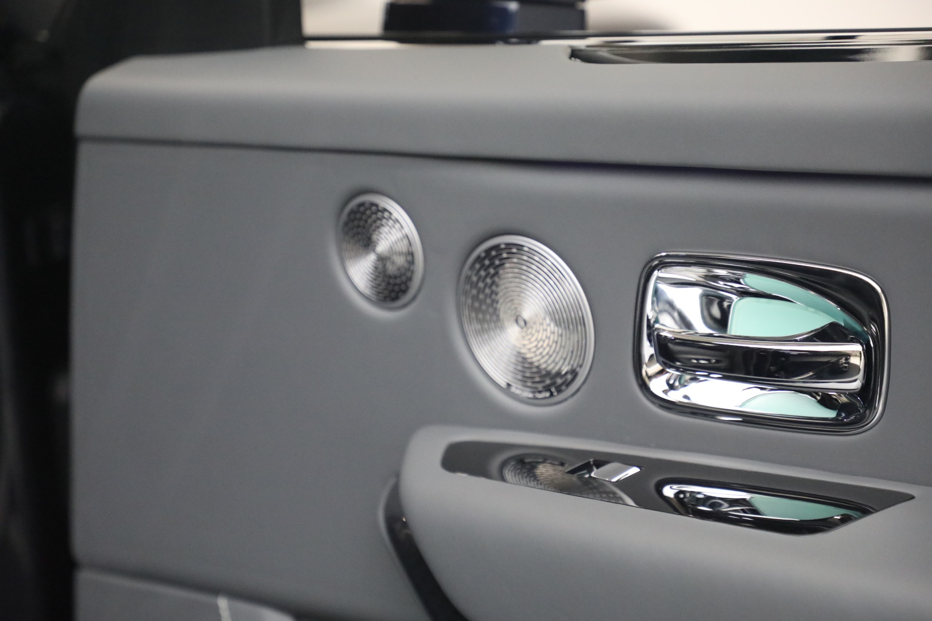 Used-2025-Rolls-Royce-Black-Badge-Cullinan