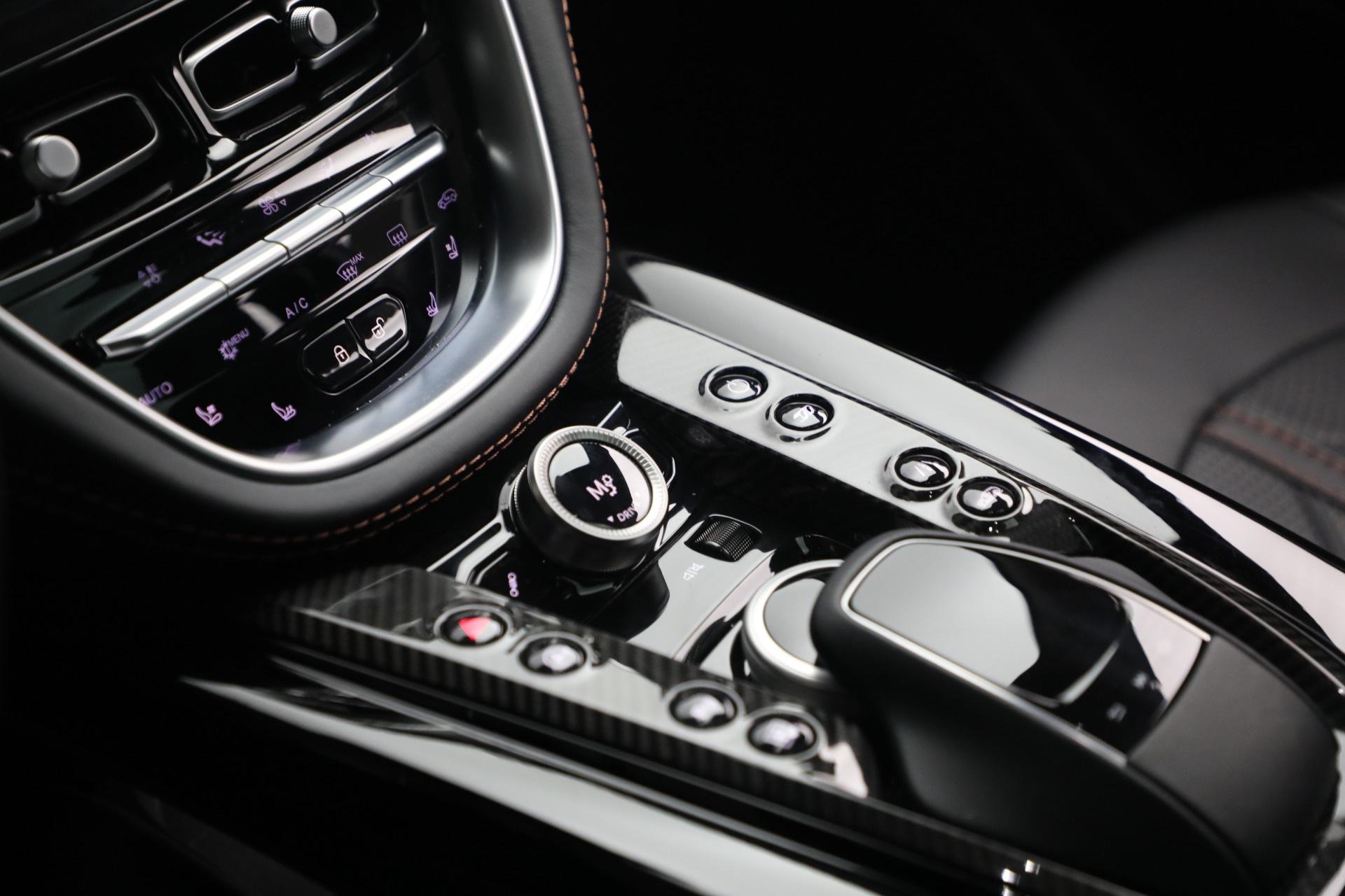 Used-2023-Aston-Martin-DBX-707