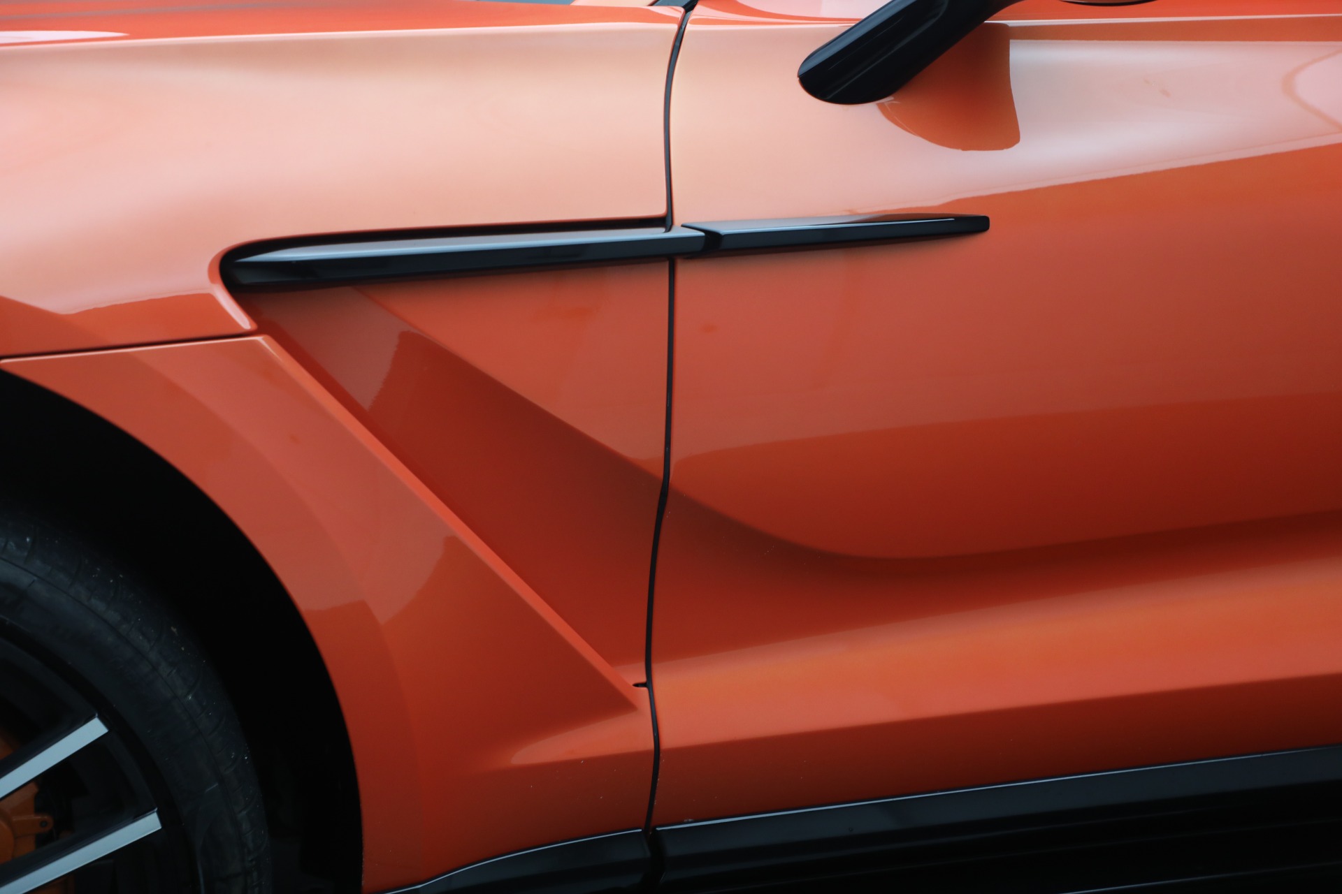 Used-2023-Aston-Martin-DBX-707