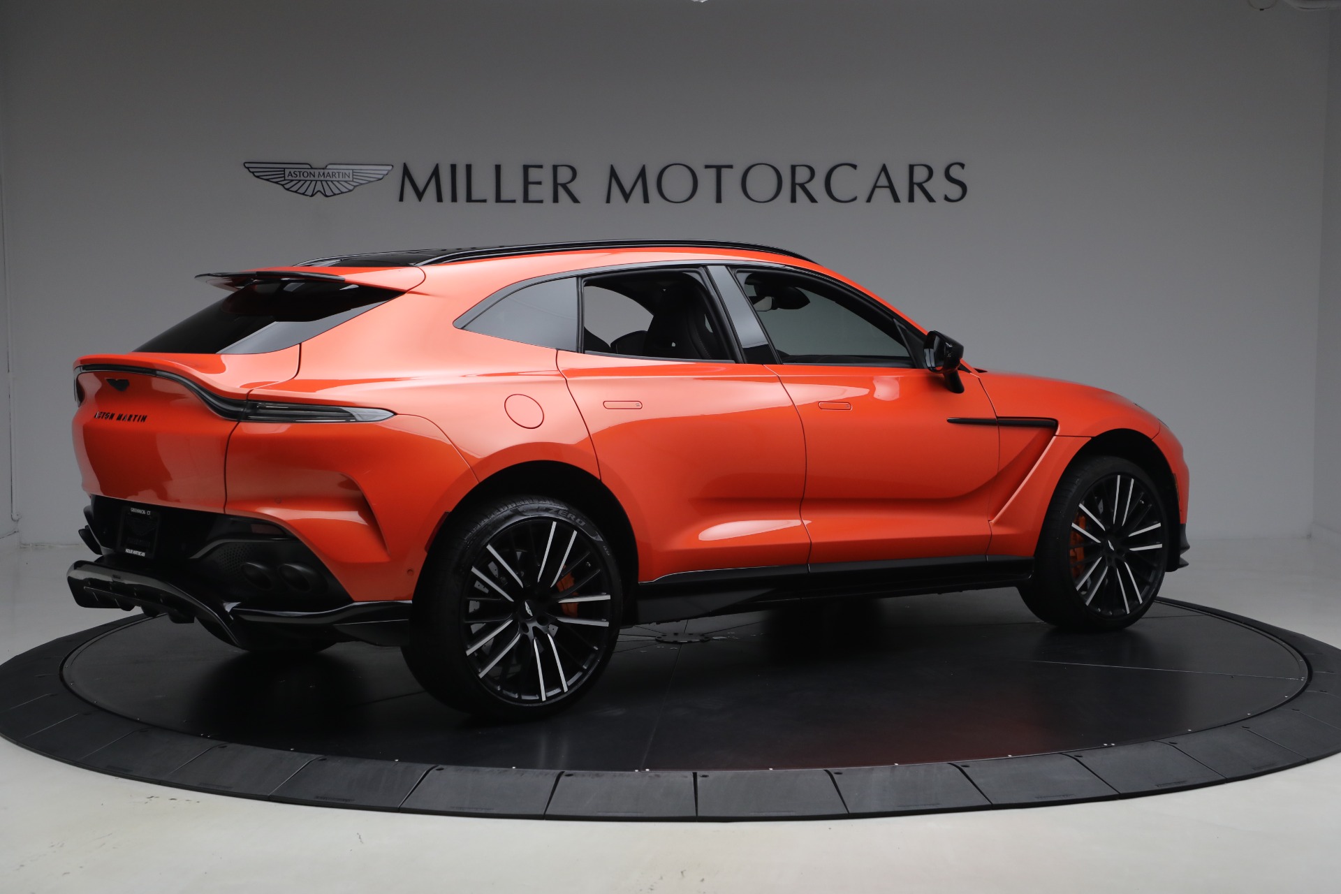 Used-2023-Aston-Martin-DBX-707