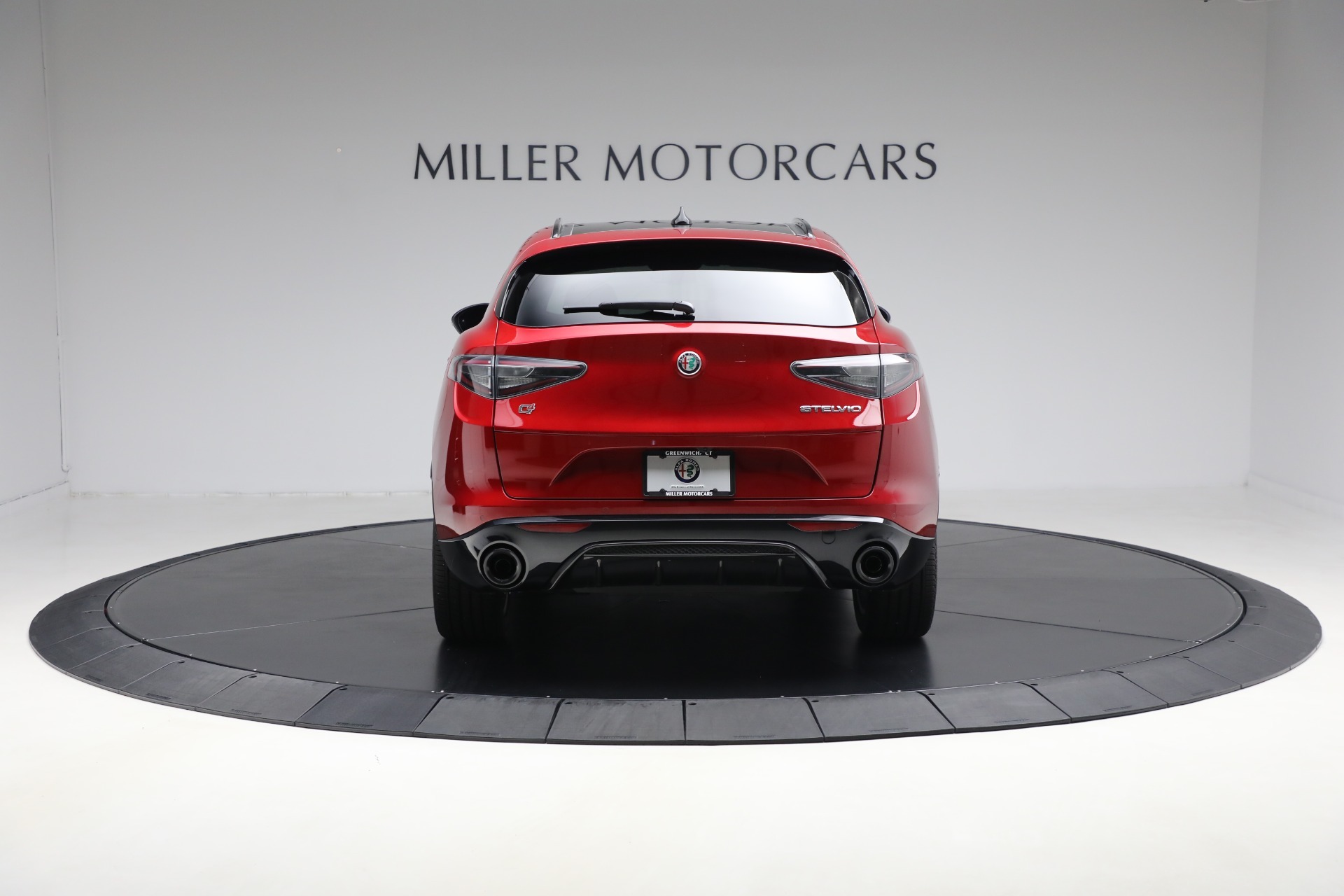 New-2025-Alfa-Romeo-Stelvio-Intensa