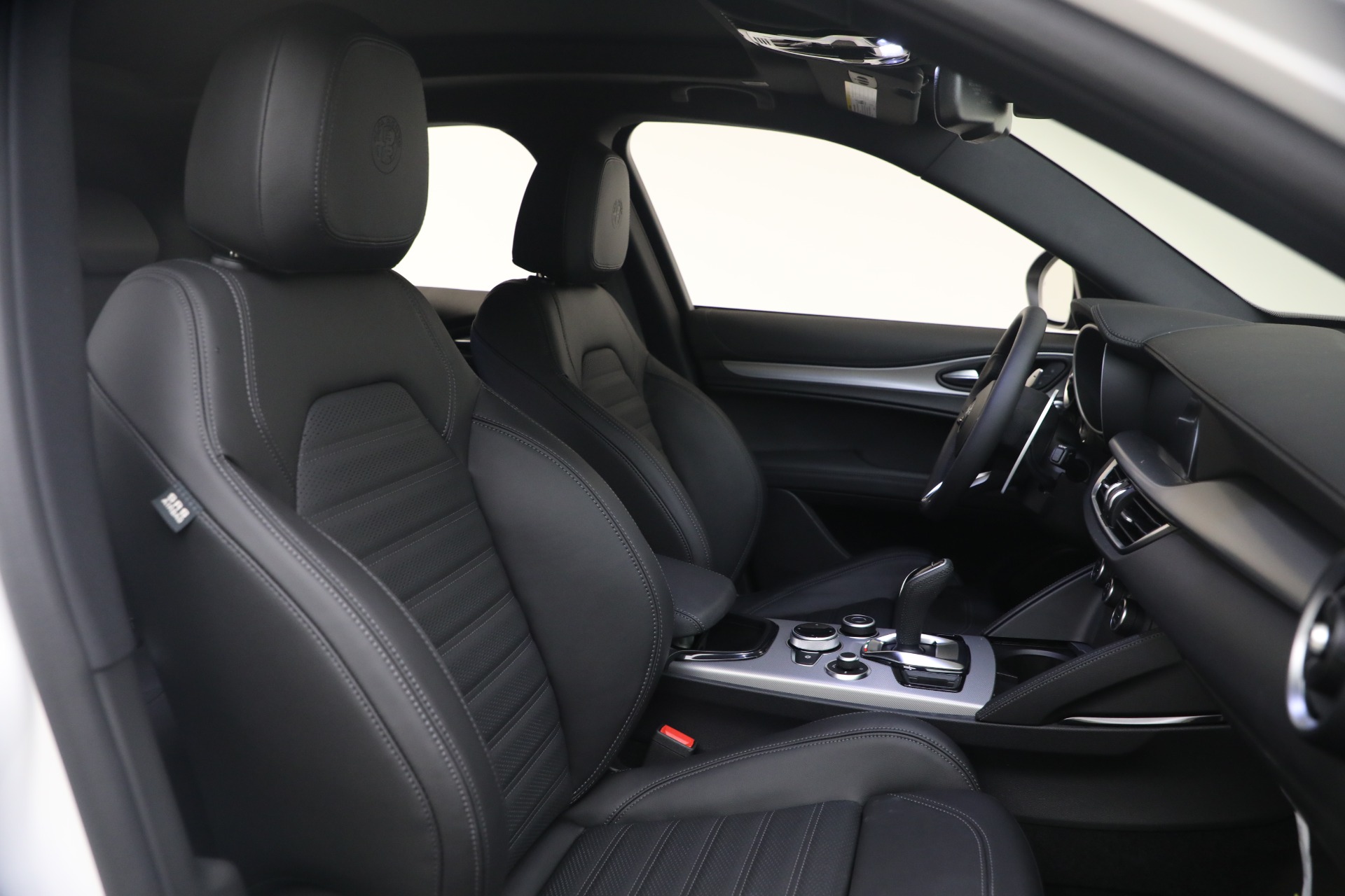 New-2025-Alfa-Romeo-Stelvio