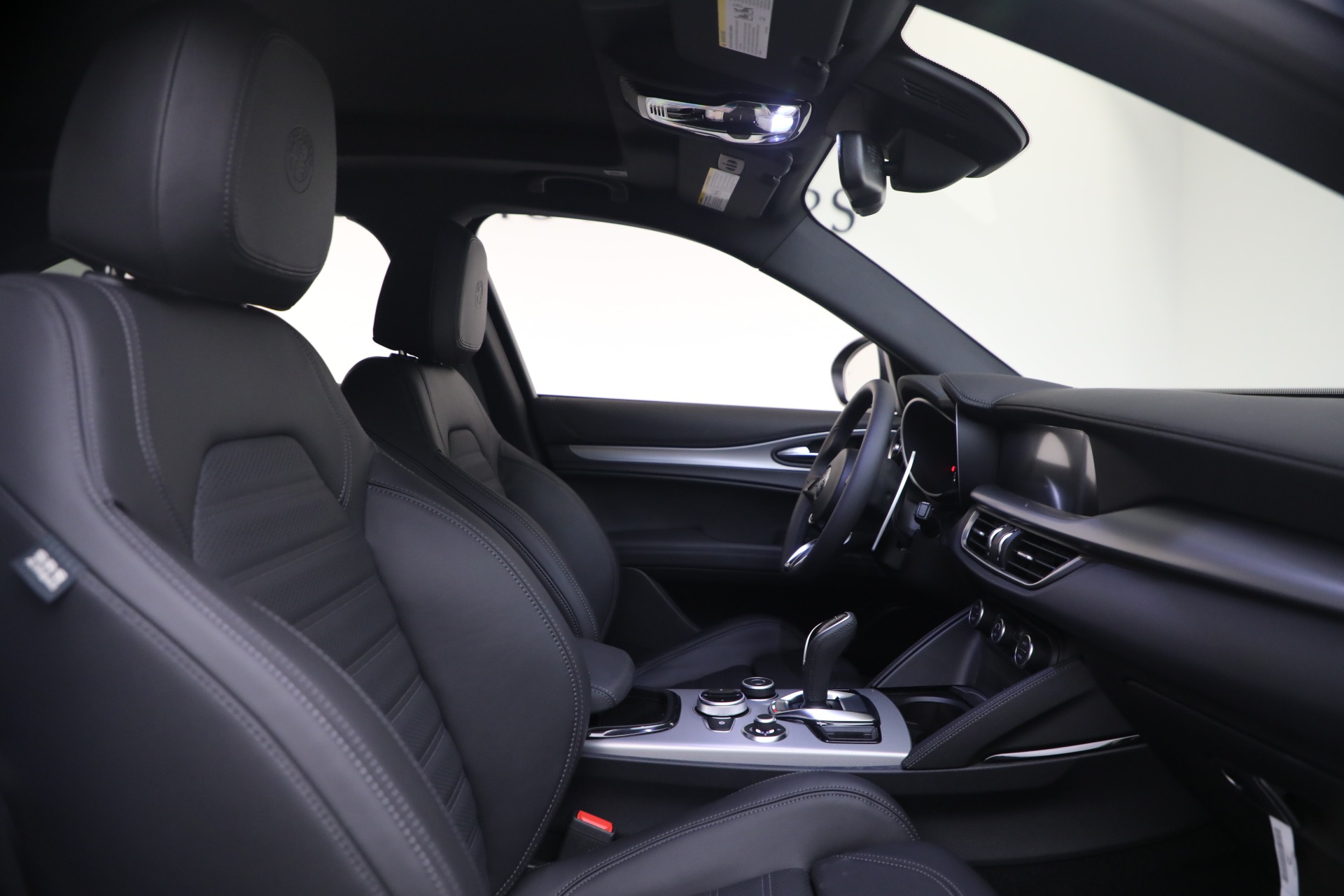 New-2025-Alfa-Romeo-Stelvio