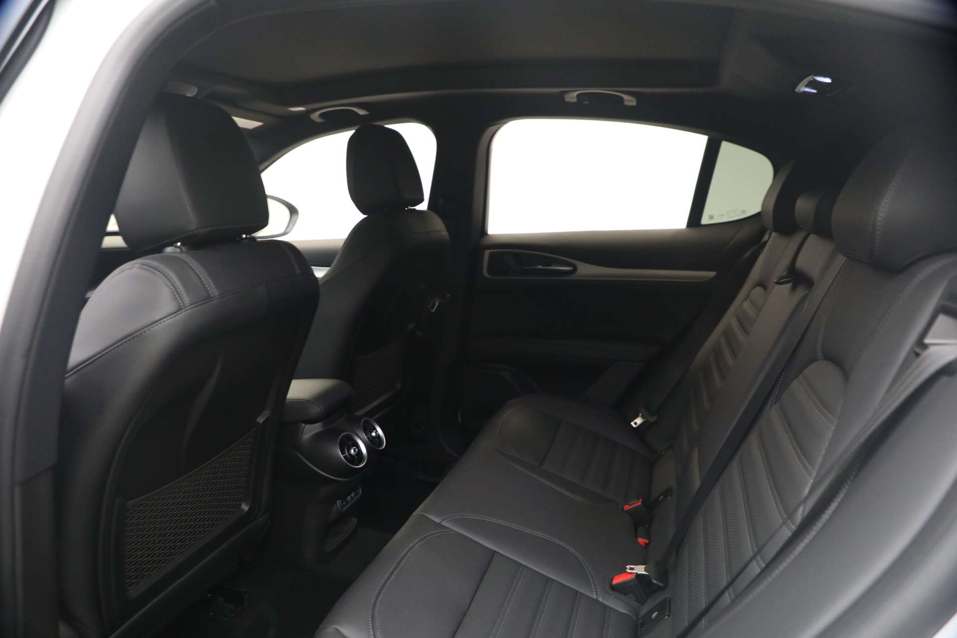 New-2025-Alfa-Romeo-Stelvio