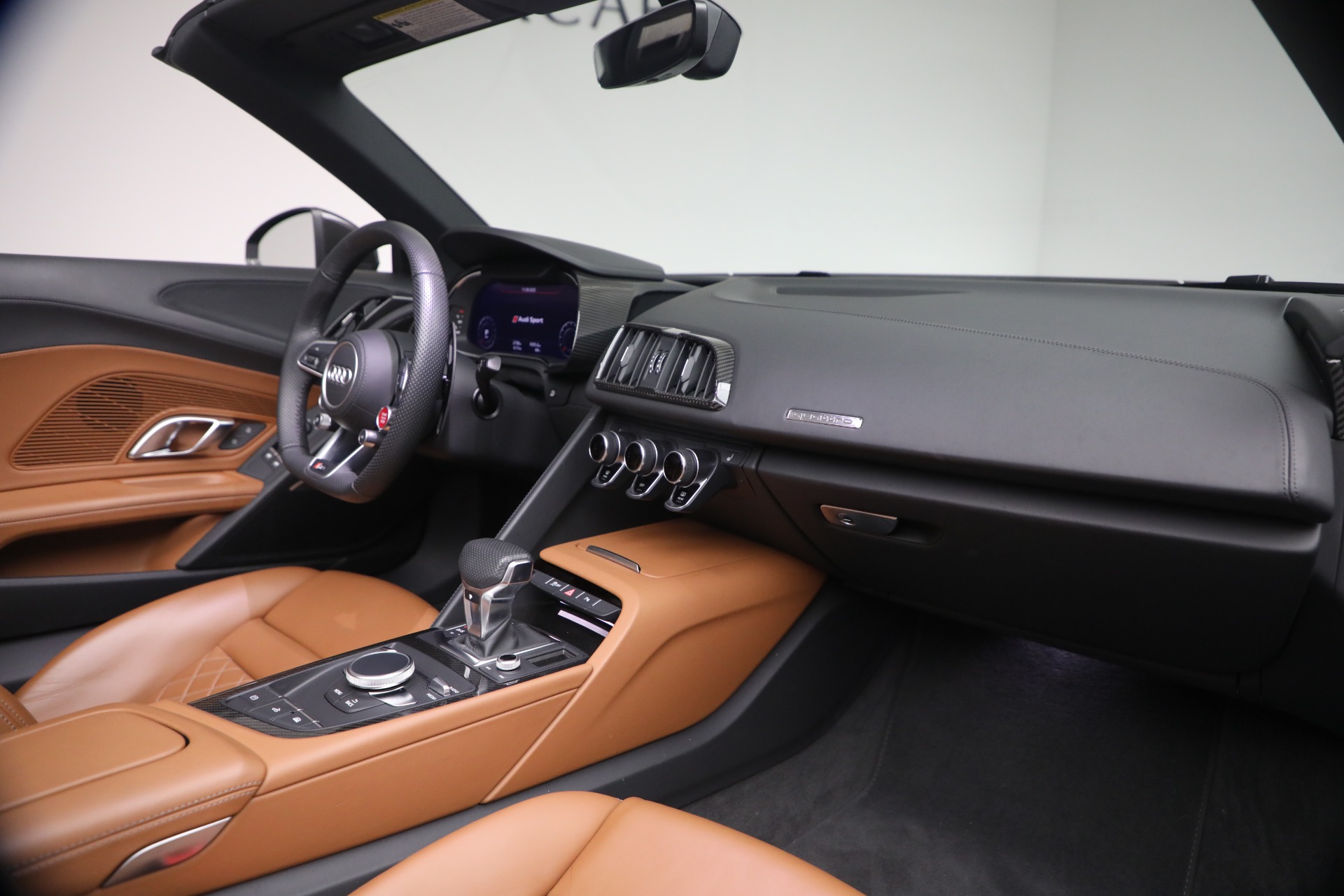 Used-2023-Audi-R8-52-quattro-V10-perform-Spyder