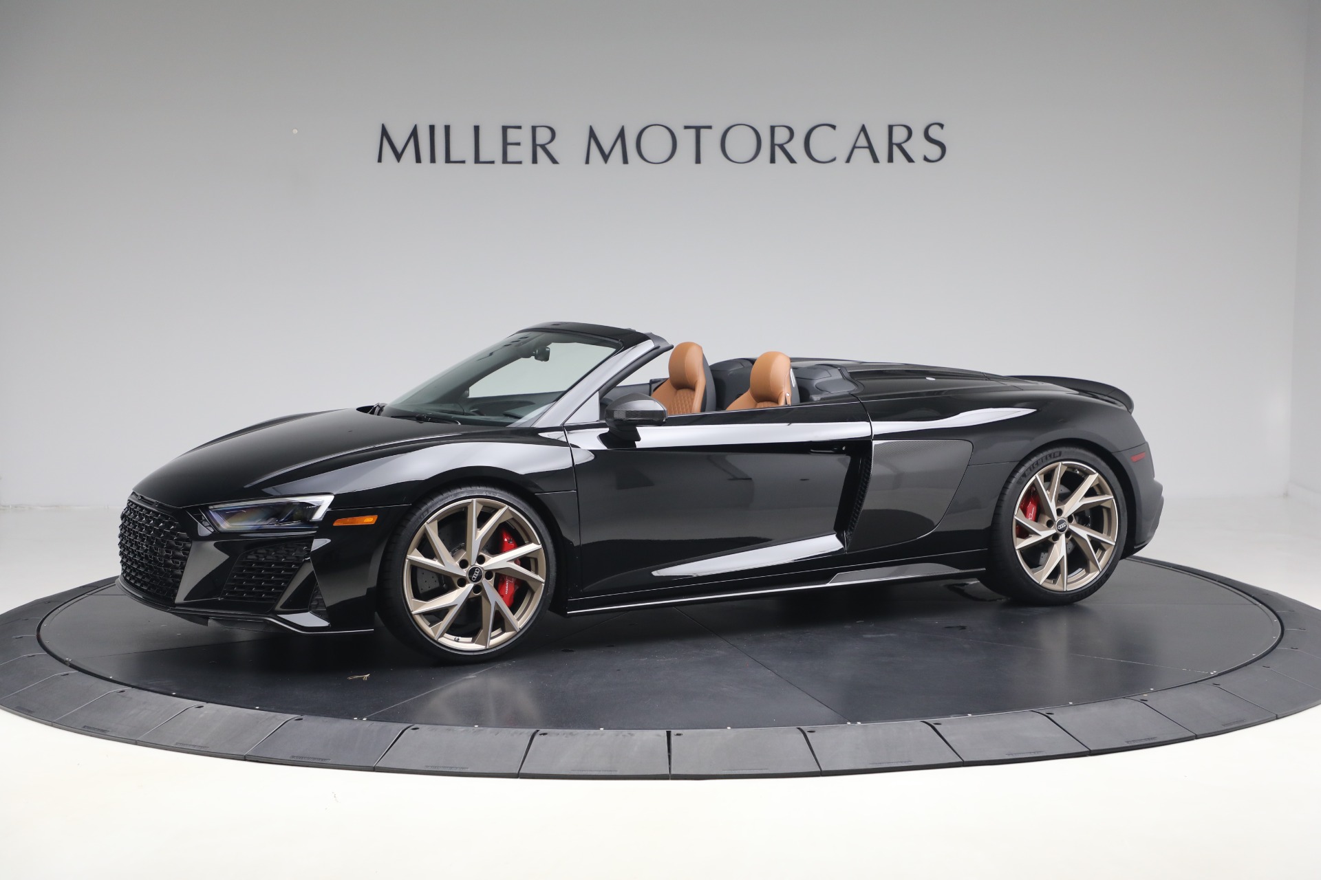 Used-2023-Audi-R8-52-quattro-V10-perform-Spyder