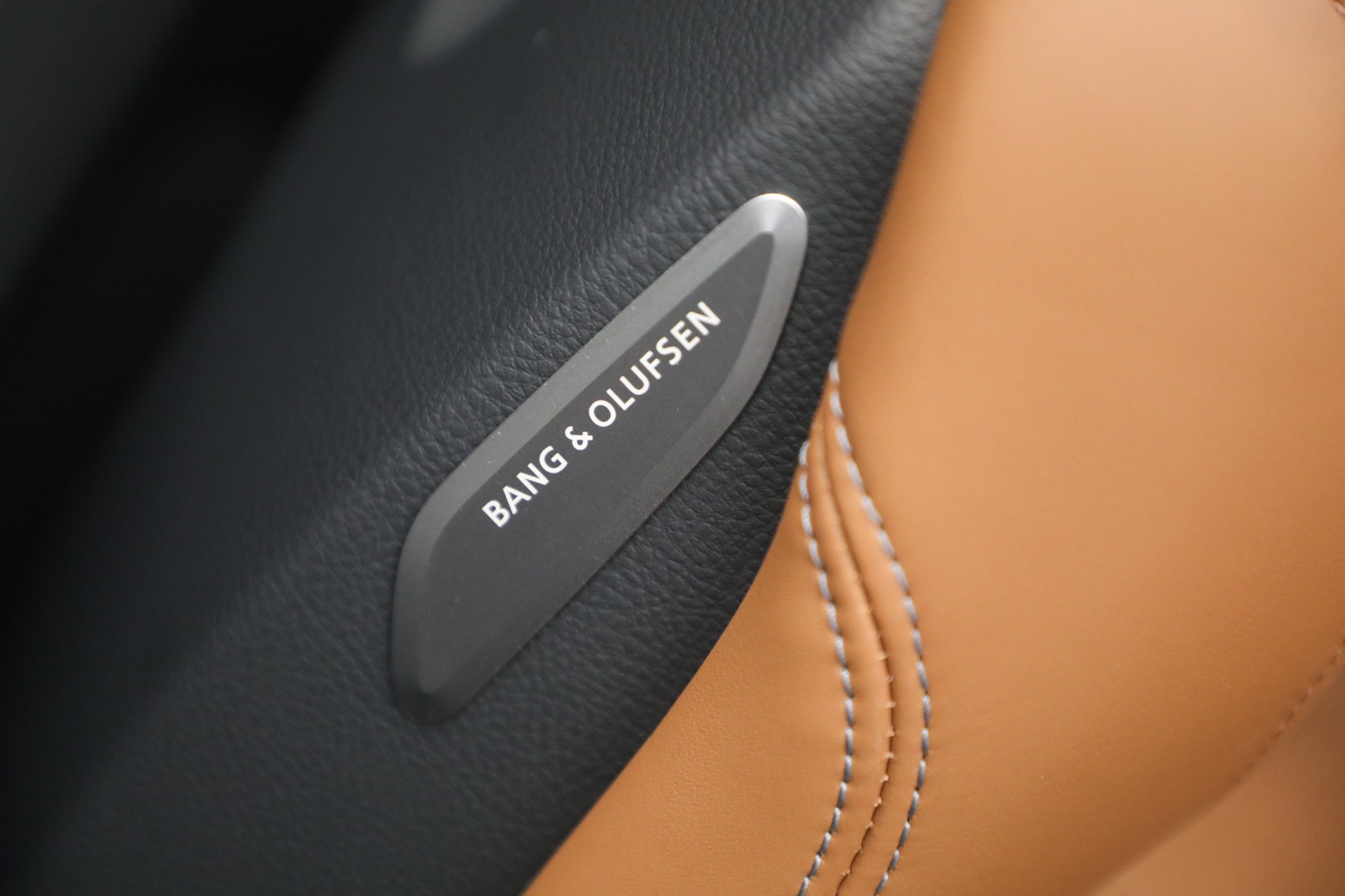 Used-2023-Audi-R8-52-quattro-V10-perform-Spyder