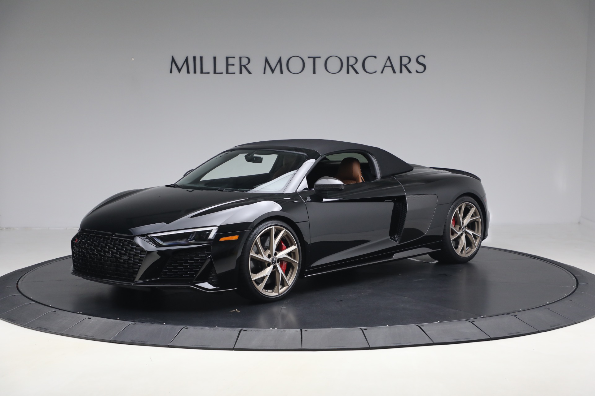 Used-2023-Audi-R8-52-quattro-V10-perform-Spyder