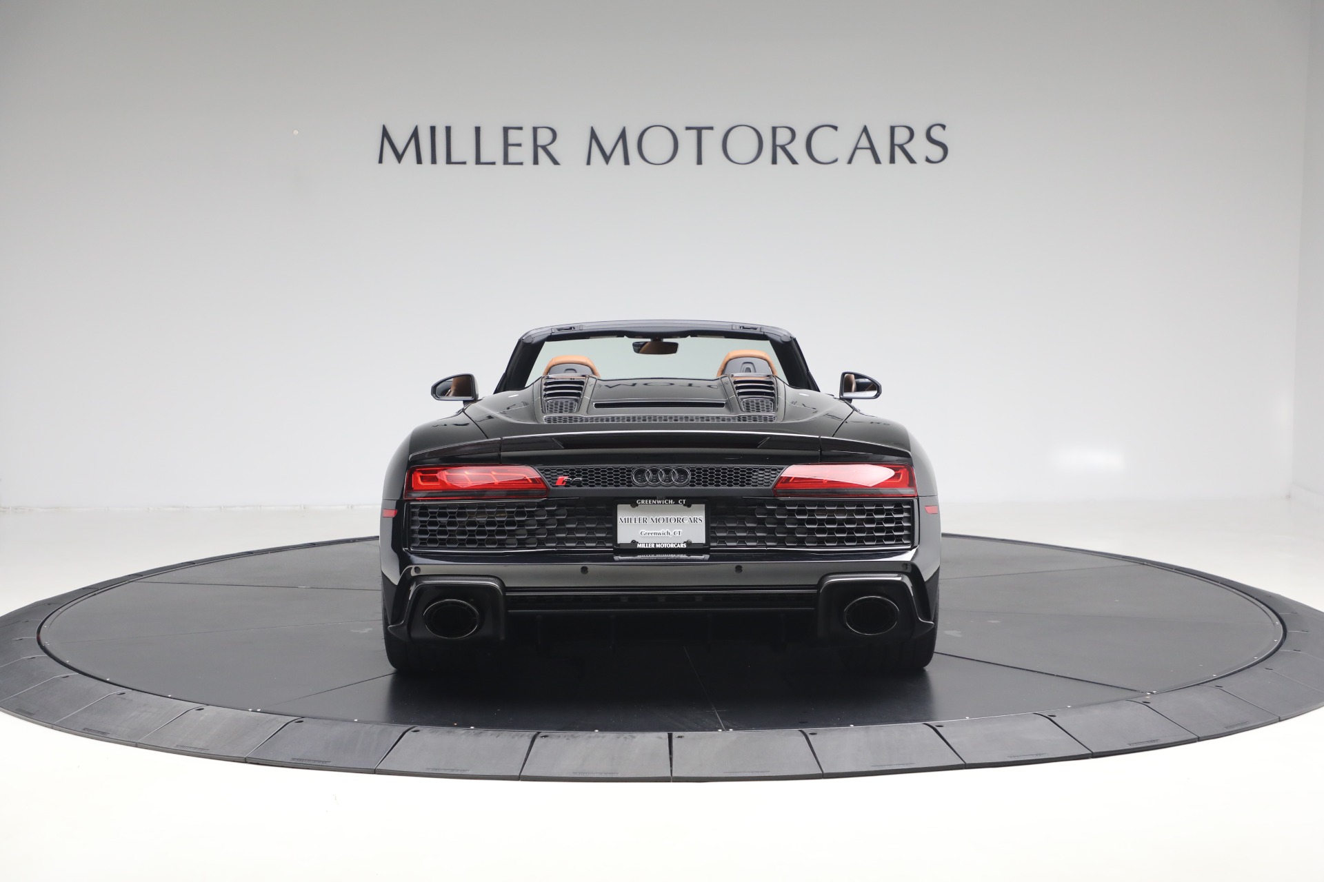 Used-2023-Audi-R8-52-quattro-V10-perform-Spyder