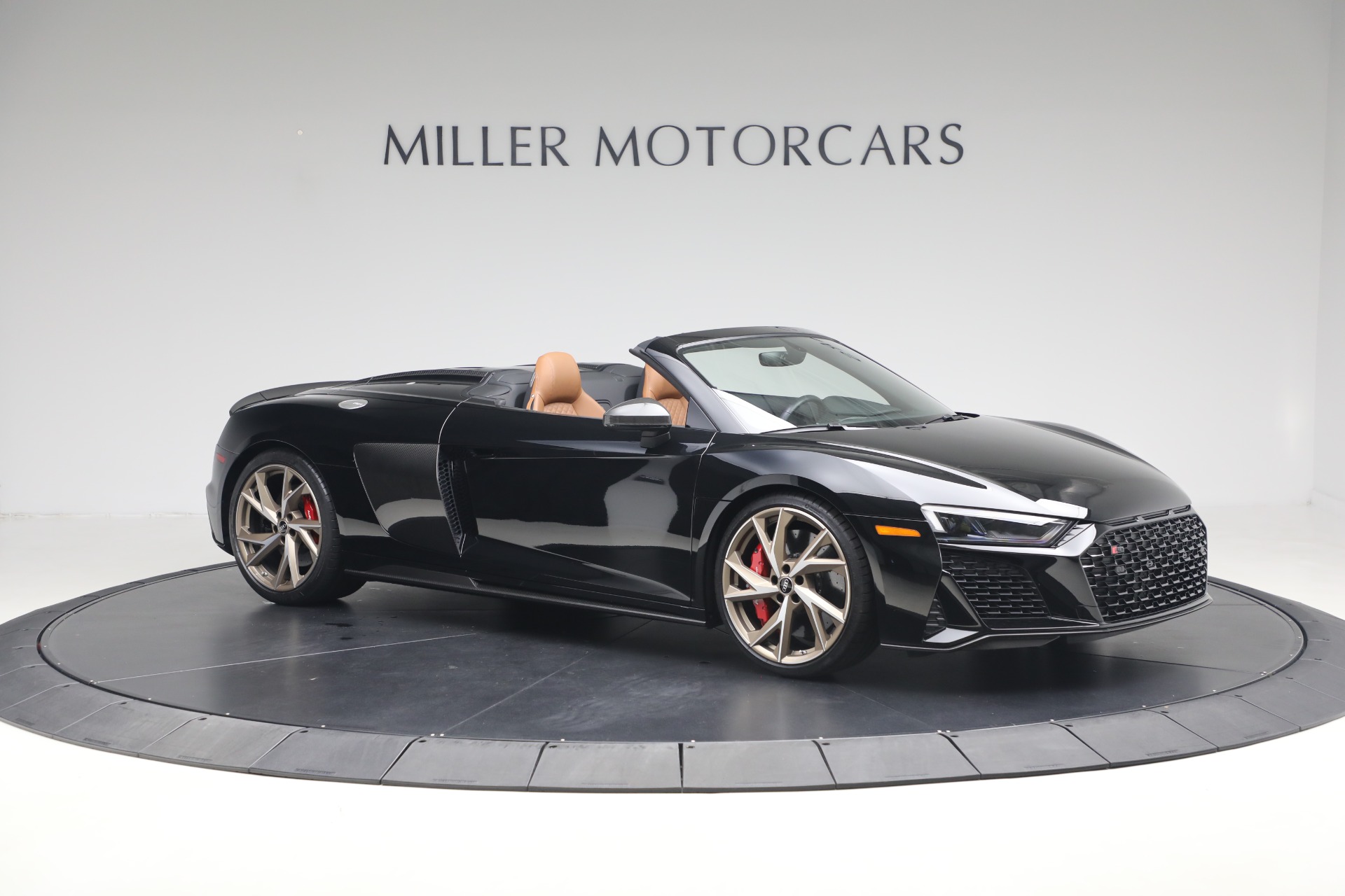 Used-2023-Audi-R8-52-quattro-V10-perform-Spyder