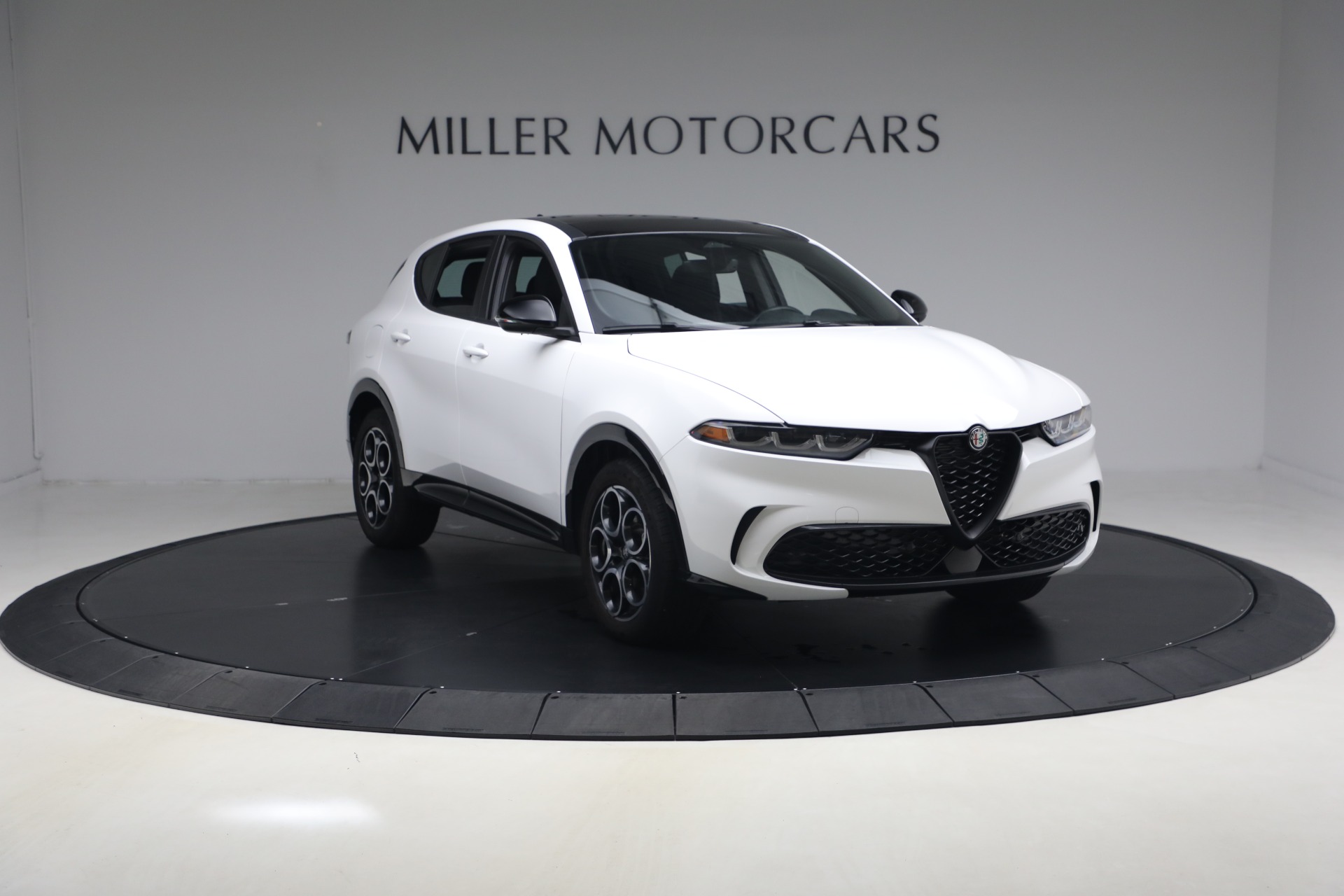 Used-2025-Alfa-Romeo-Tonale-GME