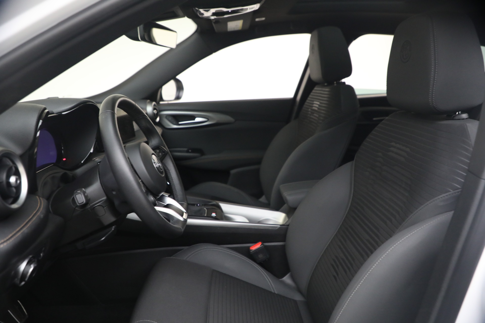 Used-2025-Alfa-Romeo-Tonale-GME