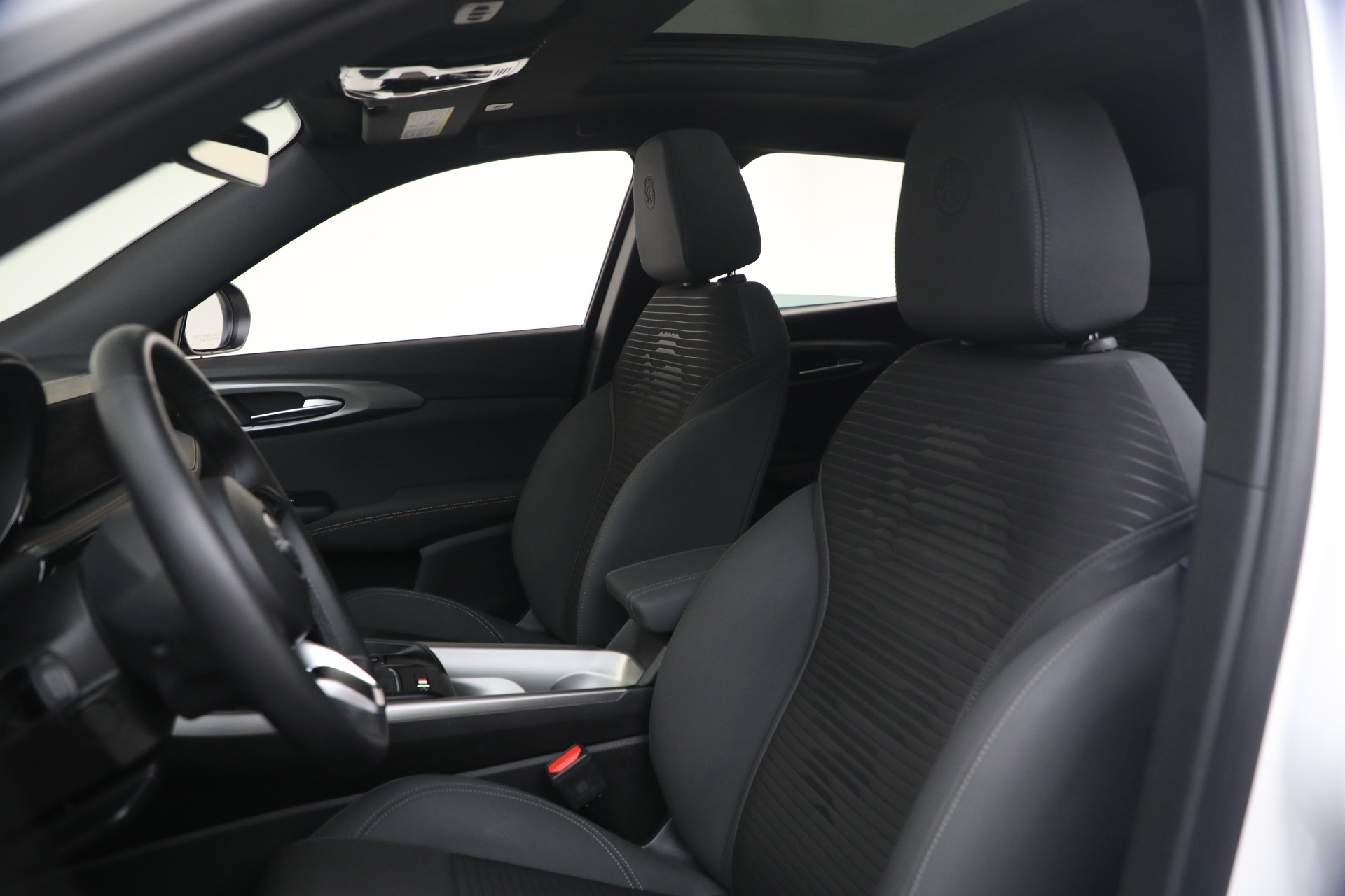 Used-2025-Alfa-Romeo-Tonale-GME