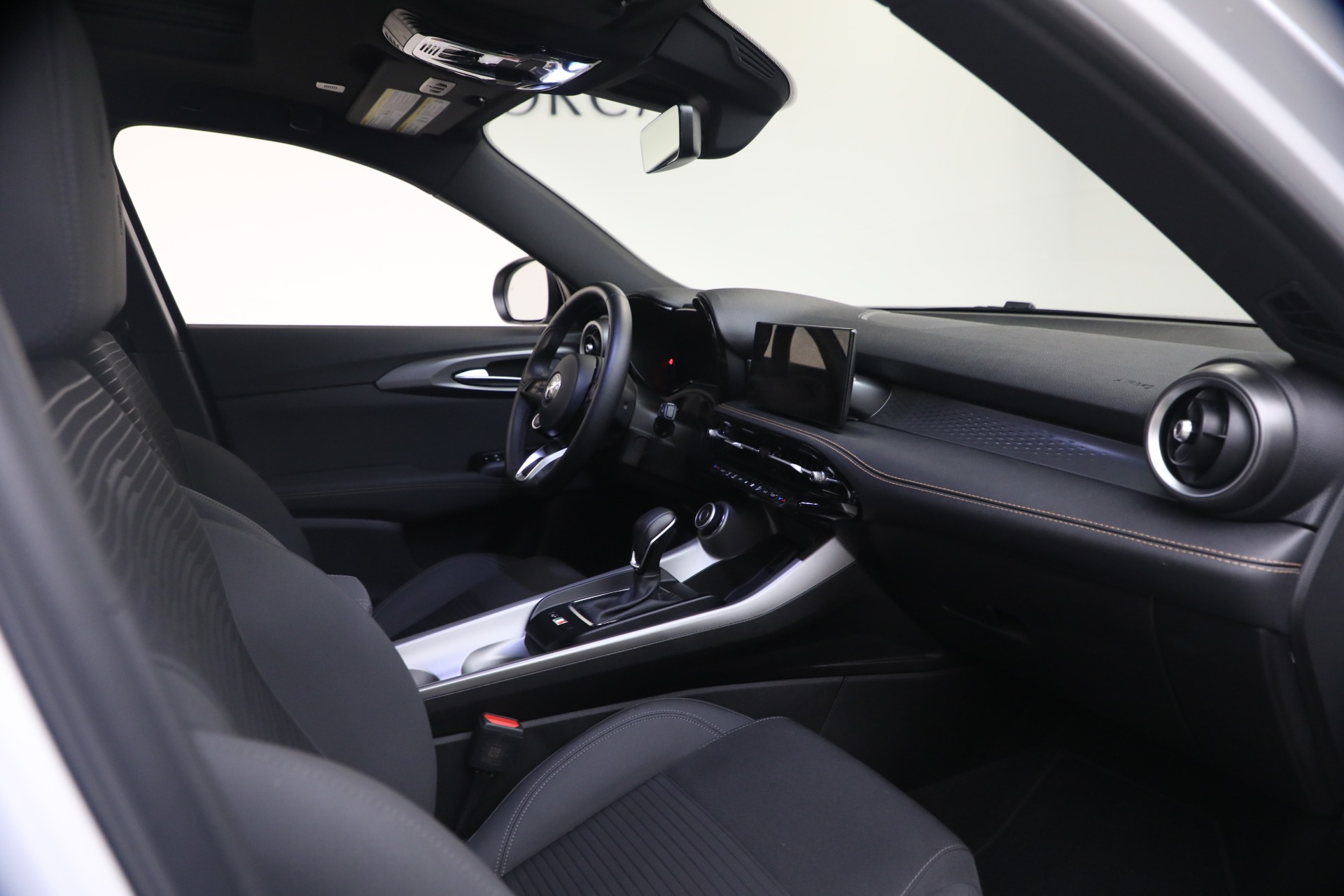 Used-2025-Alfa-Romeo-Tonale-GME