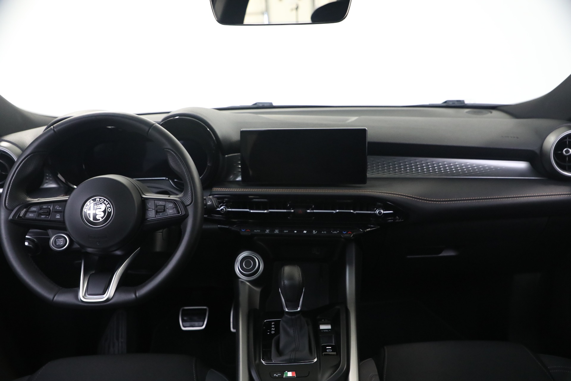 Used-2025-Alfa-Romeo-Tonale-GME