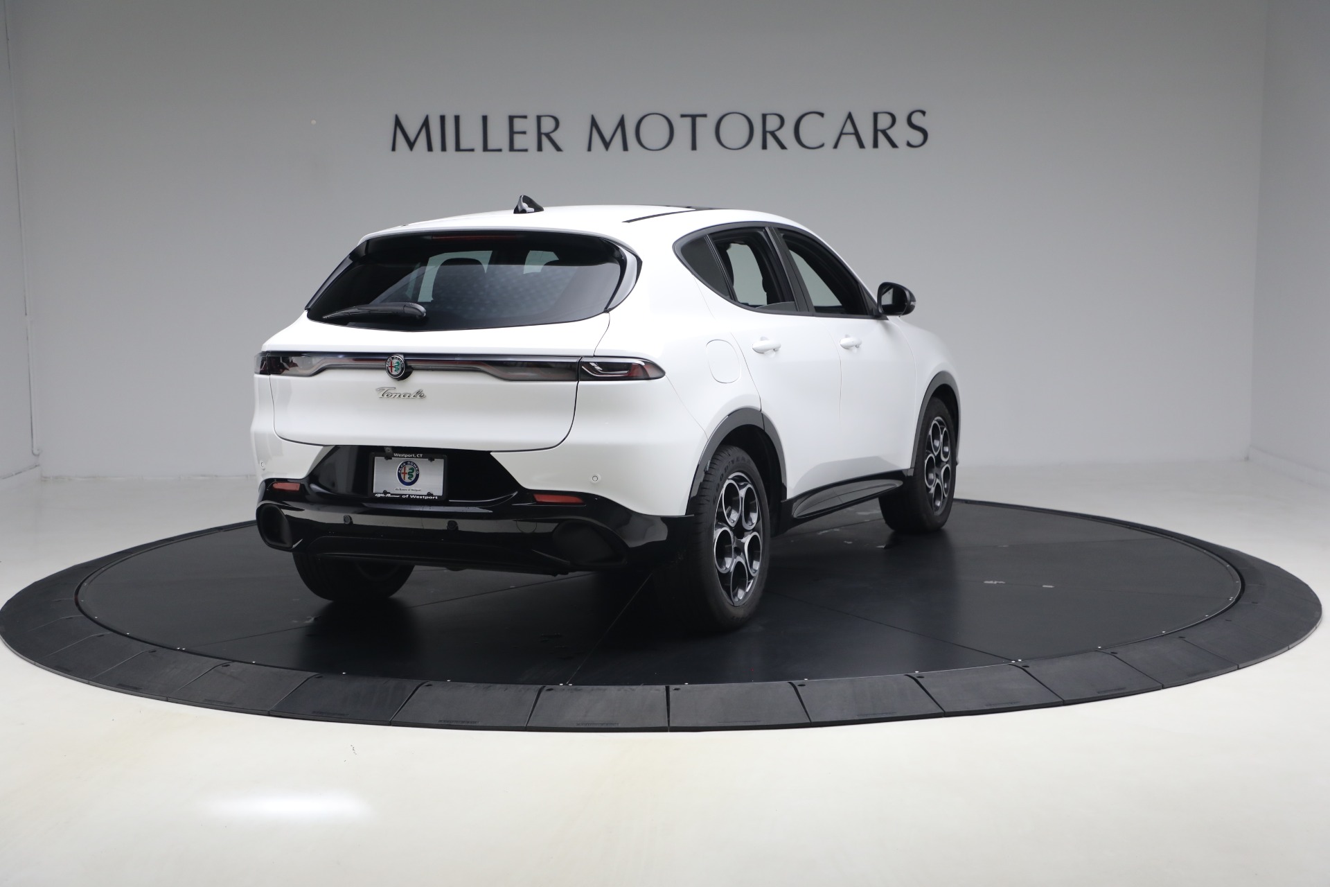 Used-2025-Alfa-Romeo-Tonale-GME