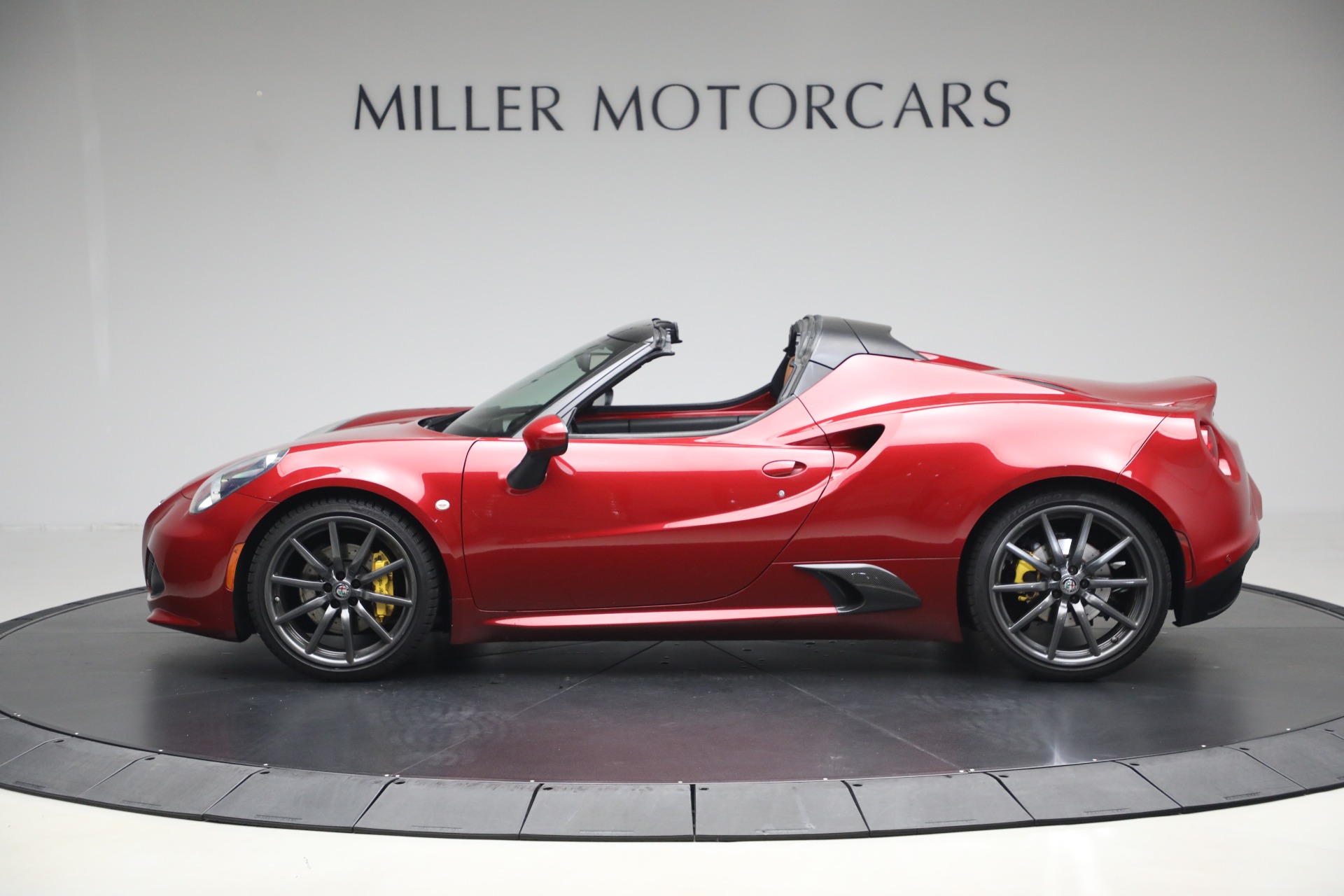 Used-2020-Alfa-Romeo-4C-Spider