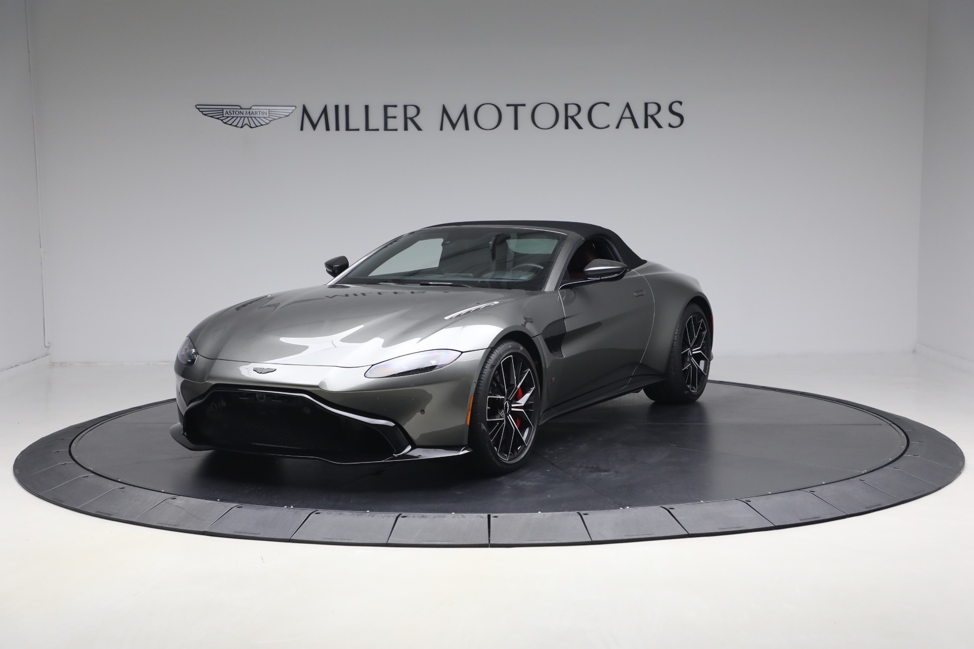 Used-2021-Aston-Martin-Vantage