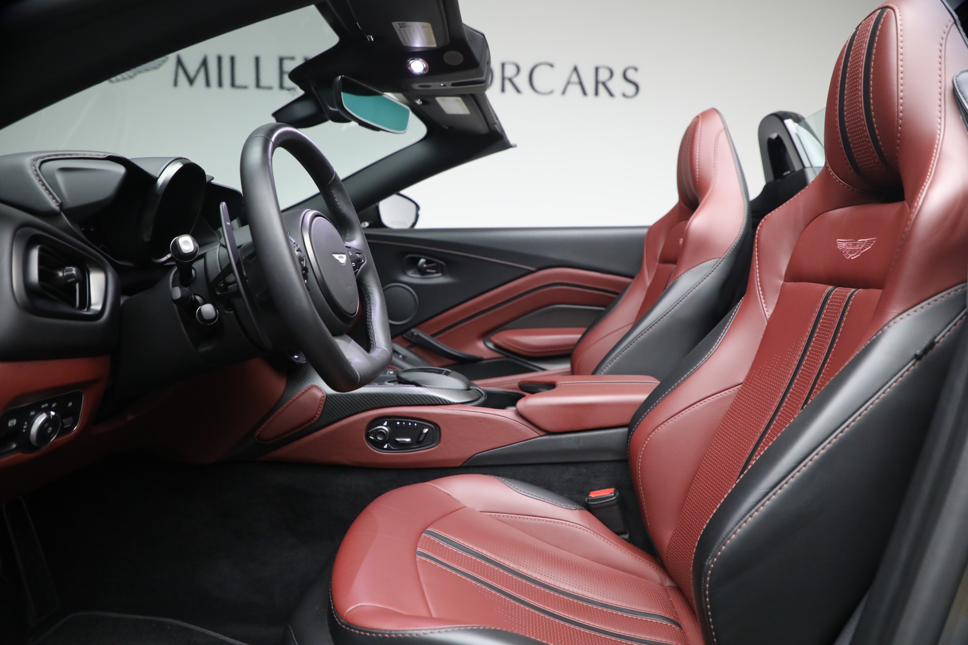 Used-2021-Aston-Martin-Vantage