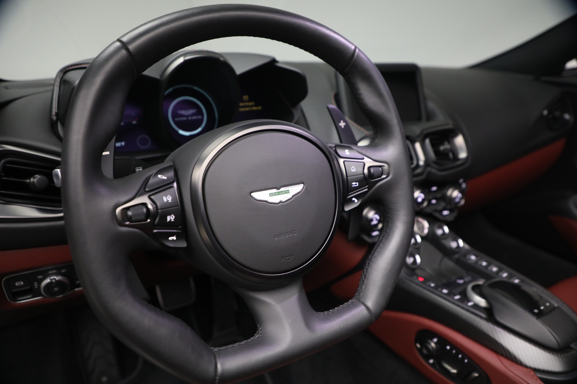 Used-2021-Aston-Martin-Vantage