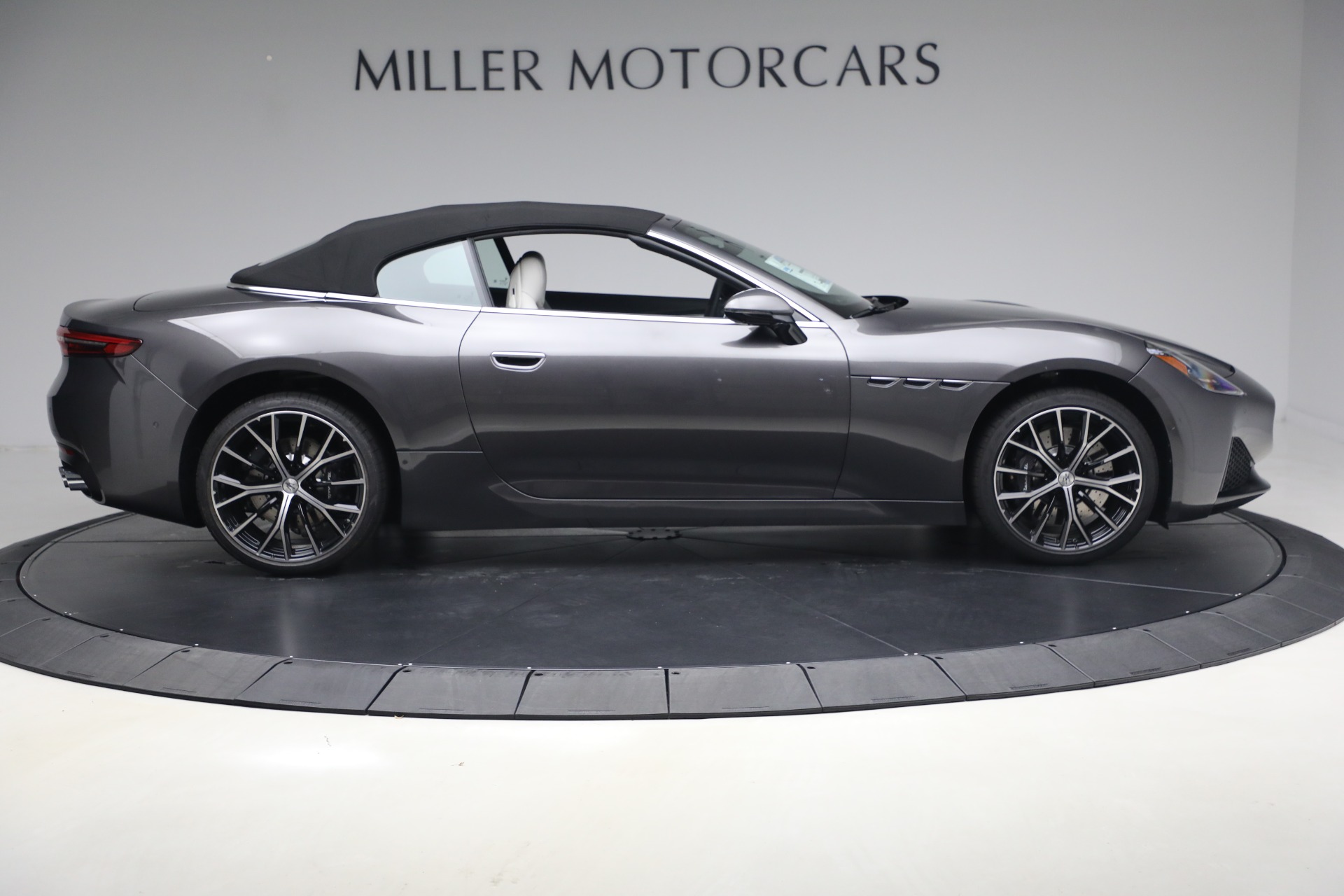 New-2026-Maserati-GranCabrio-Modena