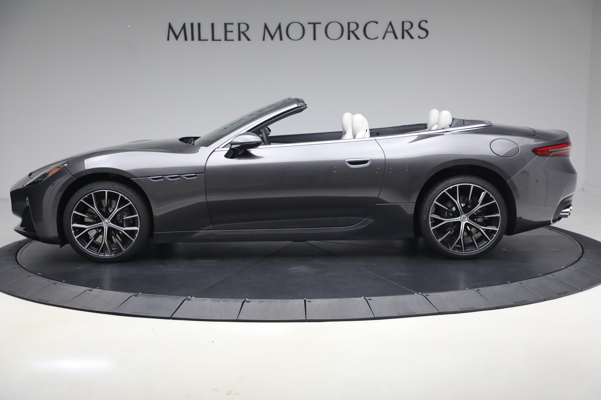 New-2026-Maserati-GranCabrio-Modena