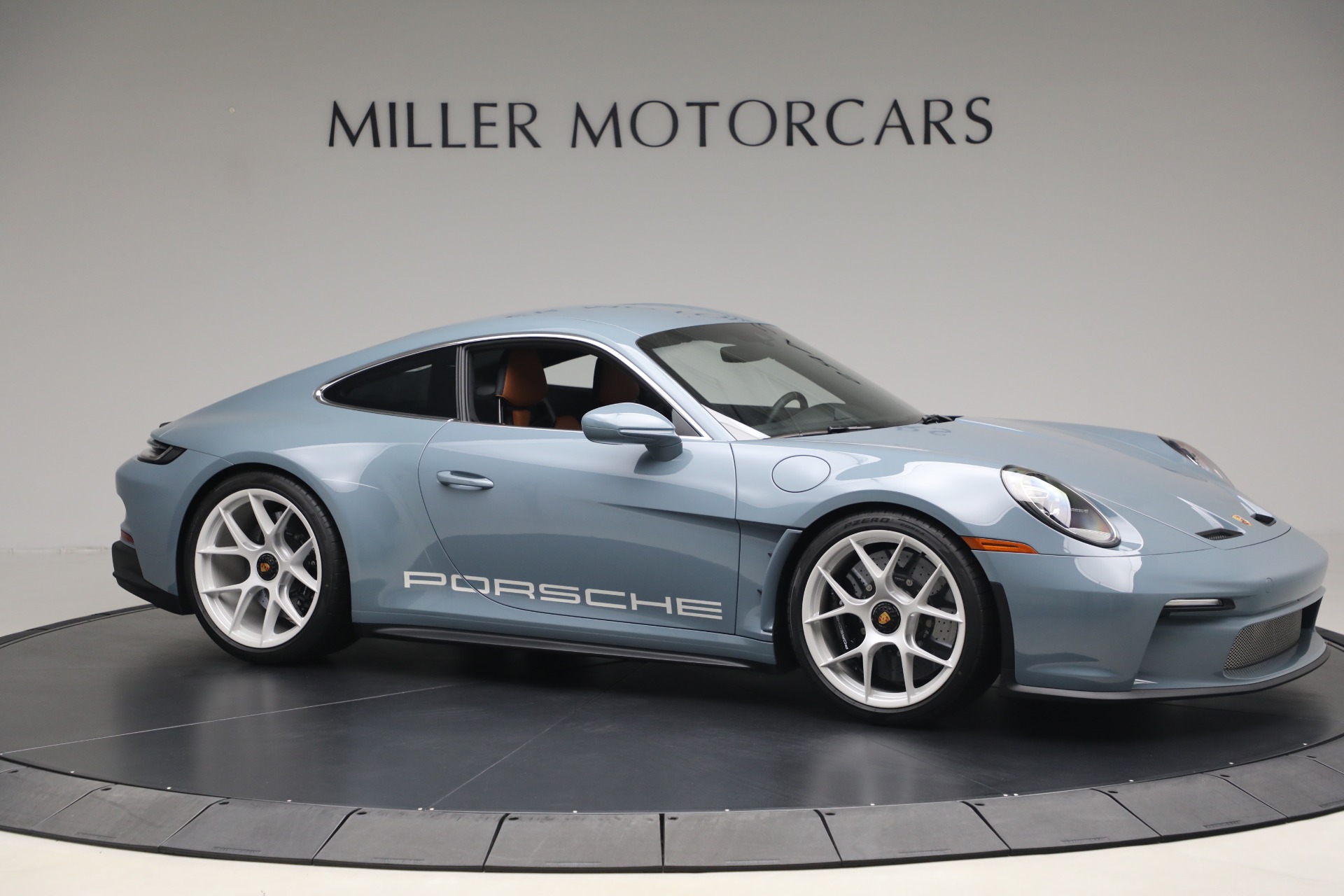 Used-2024-Porsche-911-S/T