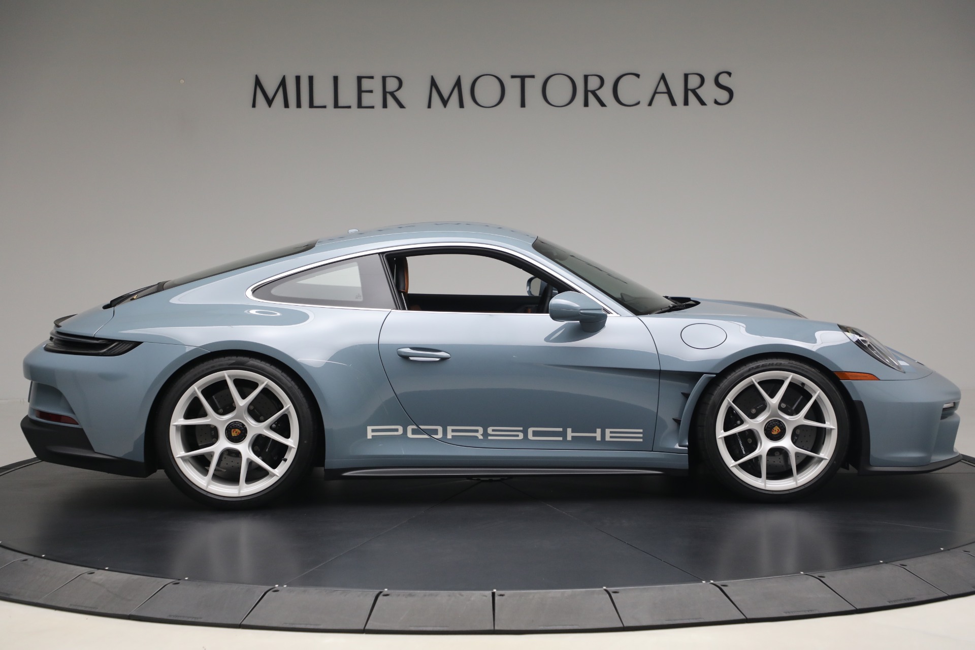 Used-2024-Porsche-911-S/T