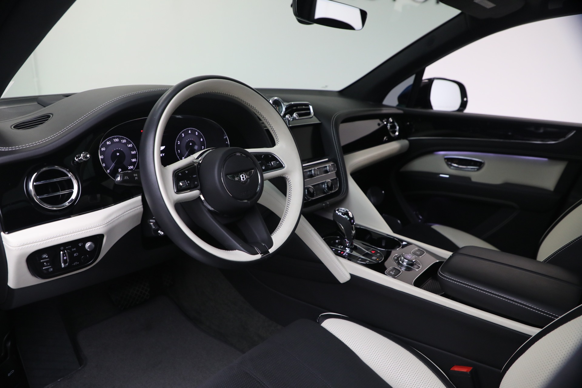 Used-2023-Bentley-Bentayga-S-V8