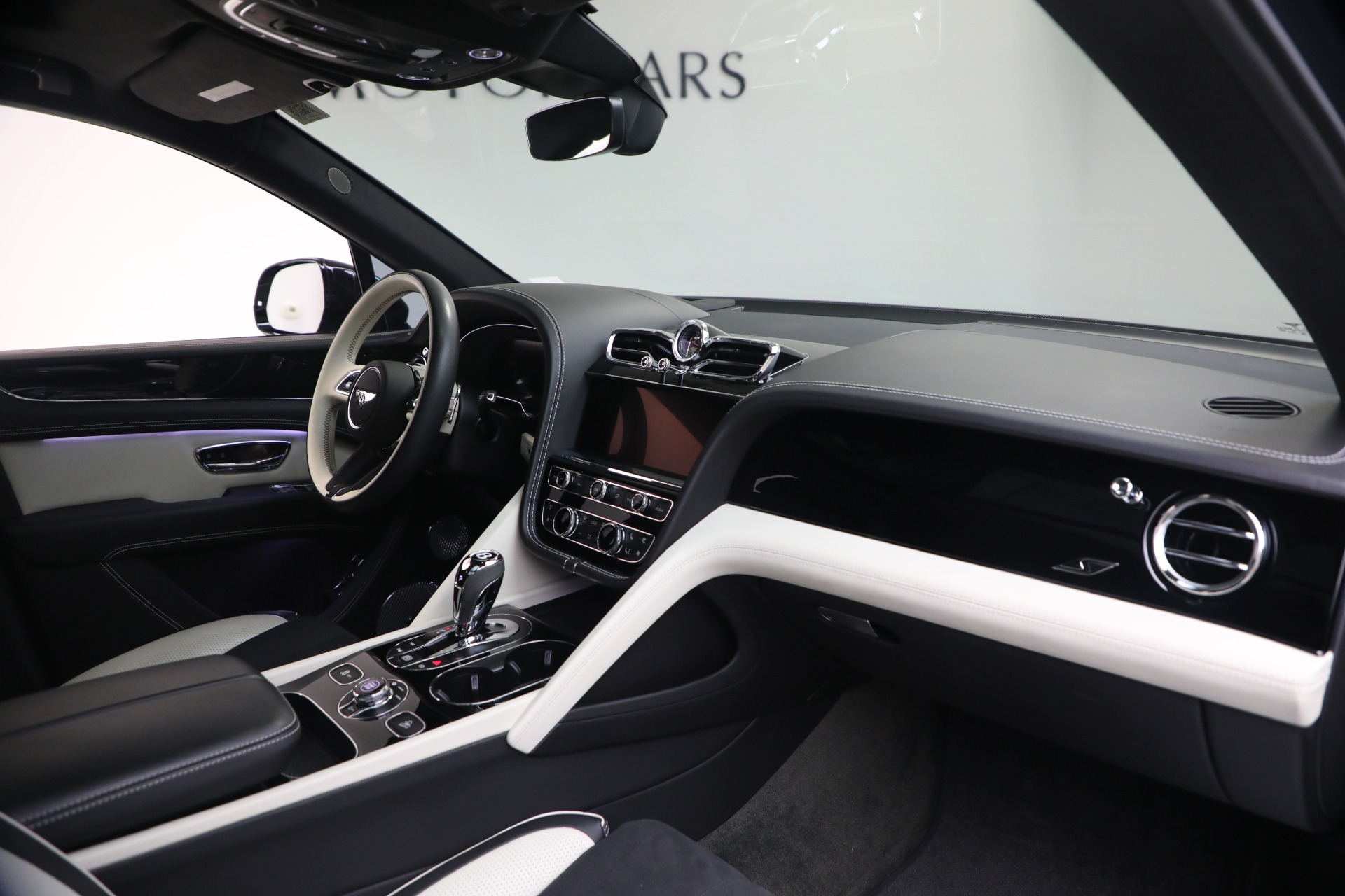 Used-2023-Bentley-Bentayga-S-V8