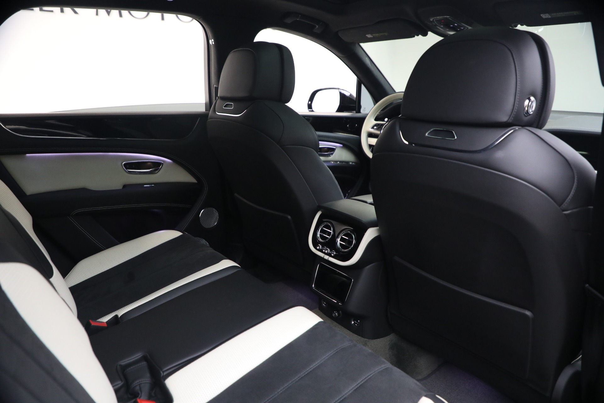 Used-2023-Bentley-Bentayga-S-V8