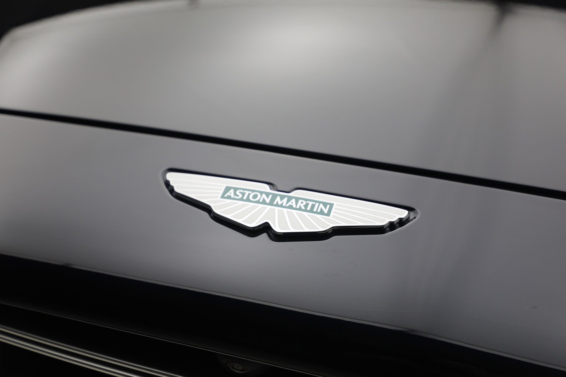 New-2026-Aston-Martin-DBX-707