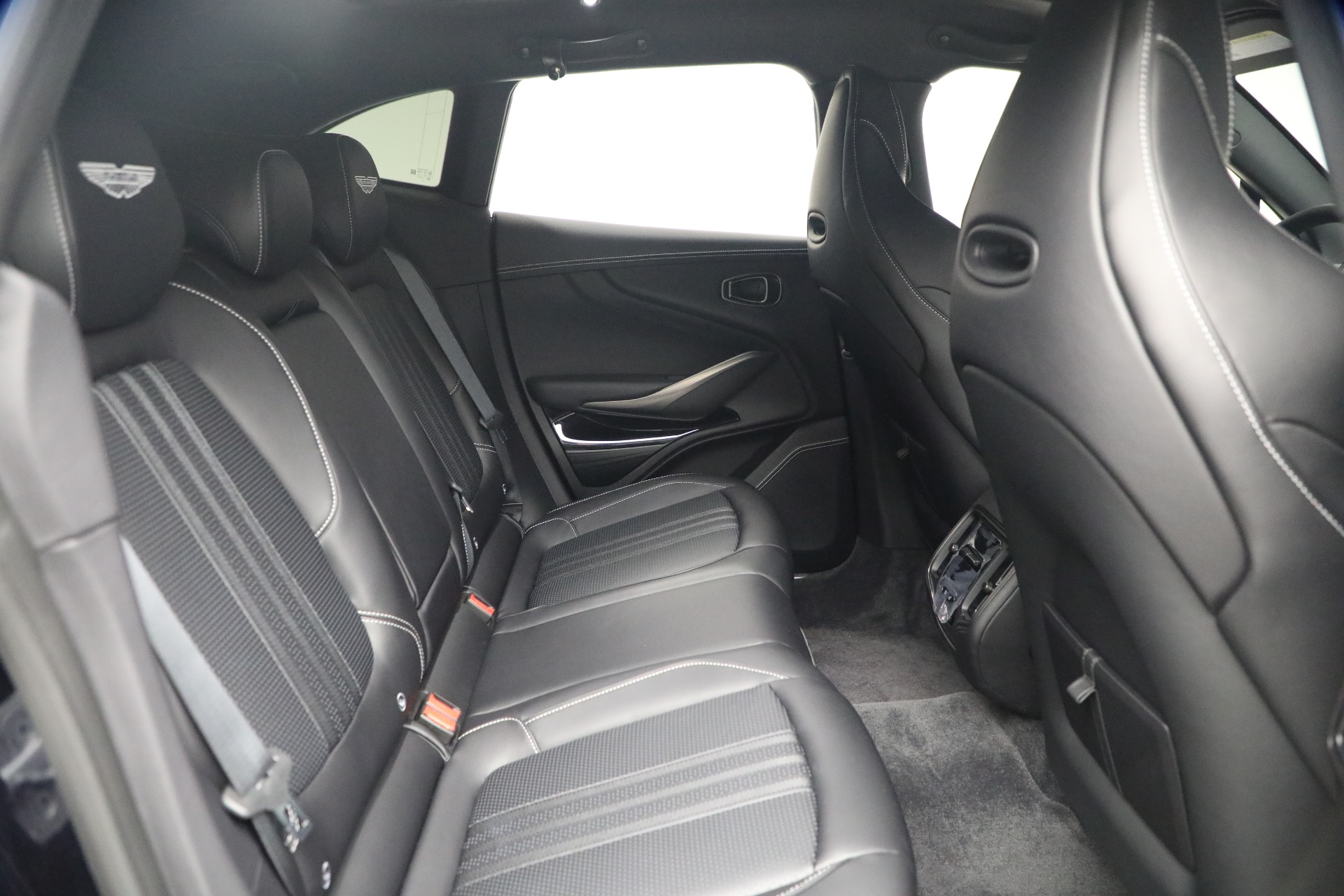 New-2026-Aston-Martin-DBX-707