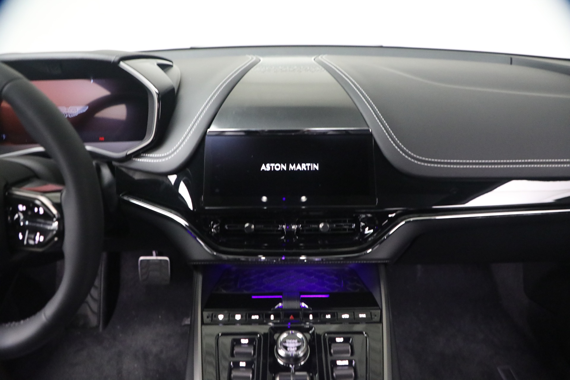 New-2026-Aston-Martin-DBX-707