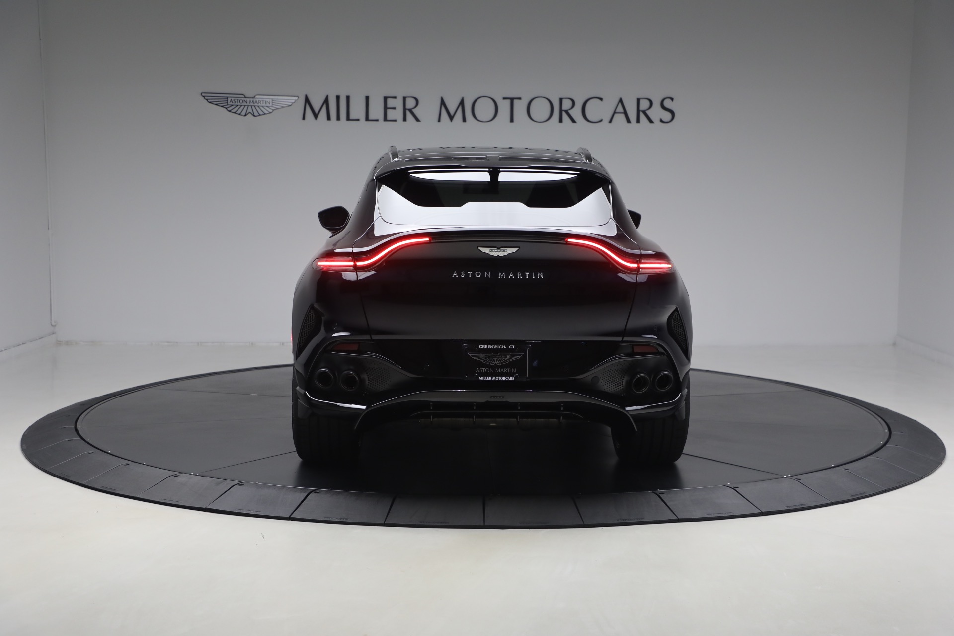 New-2026-Aston-Martin-DBX-707
