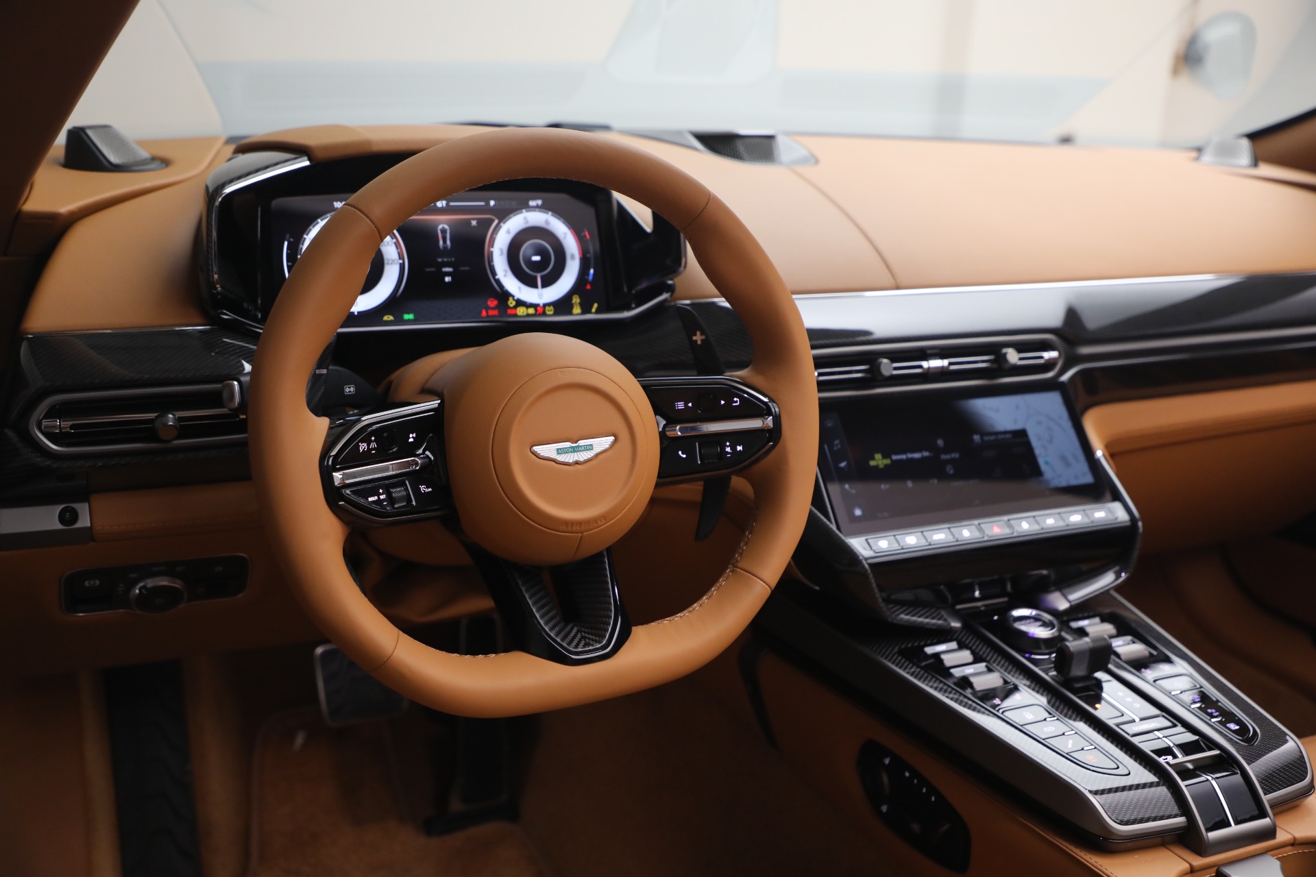 New-2026-Aston-Martin-Vanquish-Volante