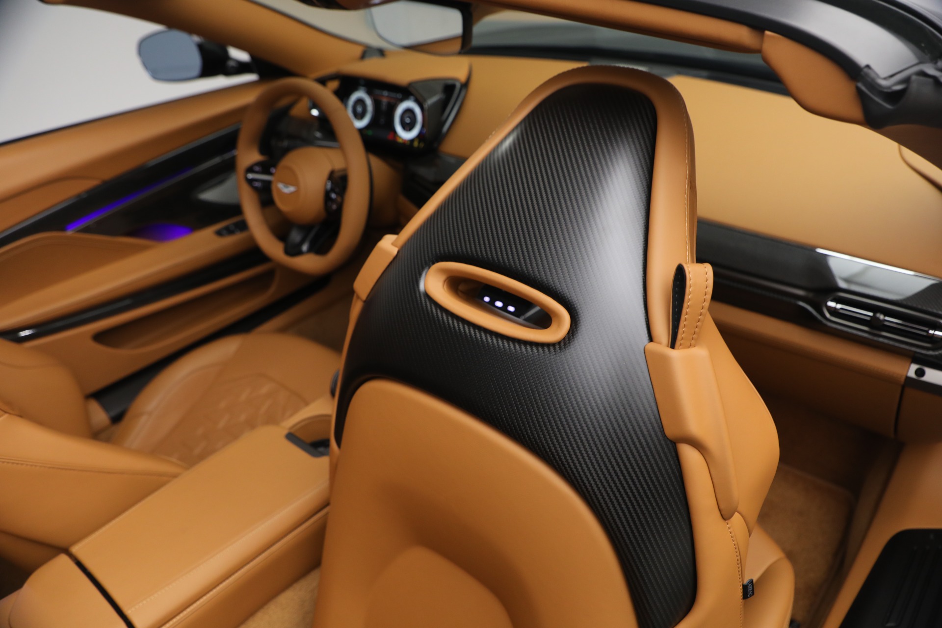 New-2026-Aston-Martin-Vanquish-Volante