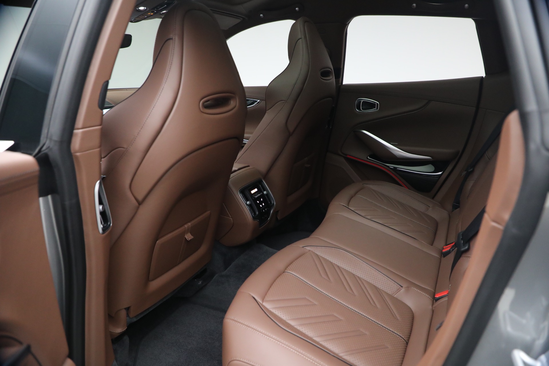 Used-2026-Aston-Martin-DBX-S