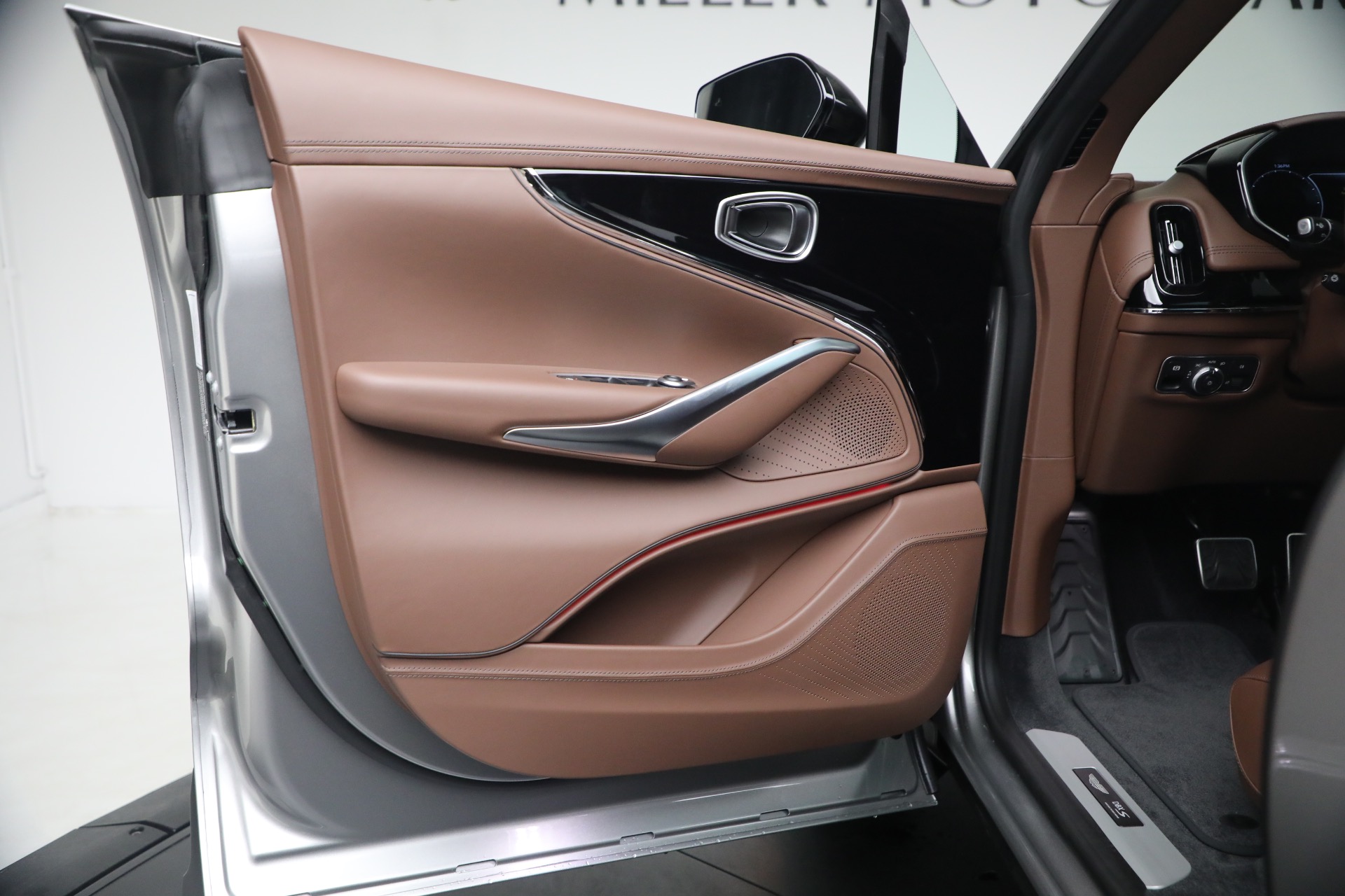 Used-2026-Aston-Martin-DBX-S