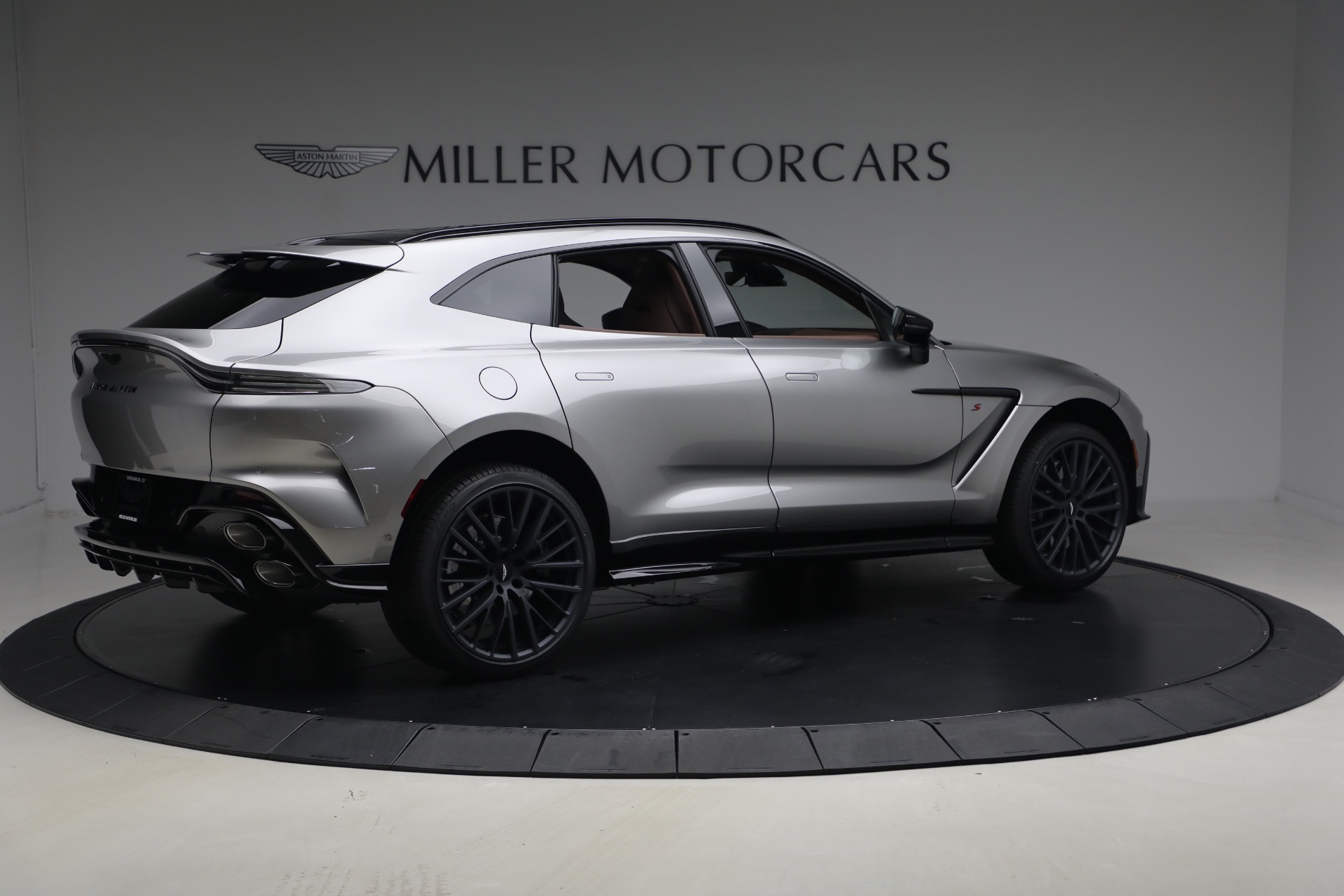 Used-2026-Aston-Martin-DBX-S