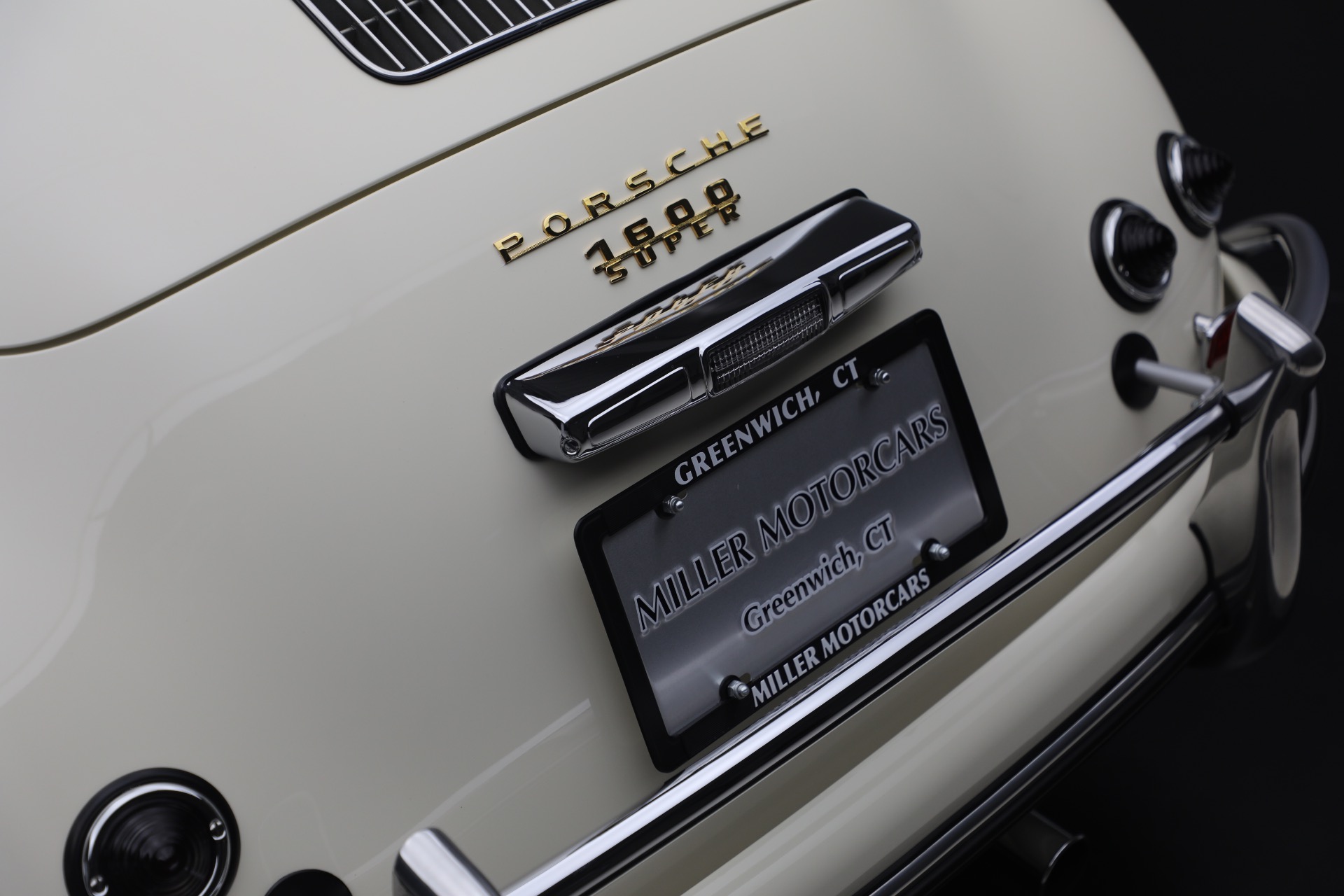 Used-1957-Porsche-356-Speedster-1600-Super