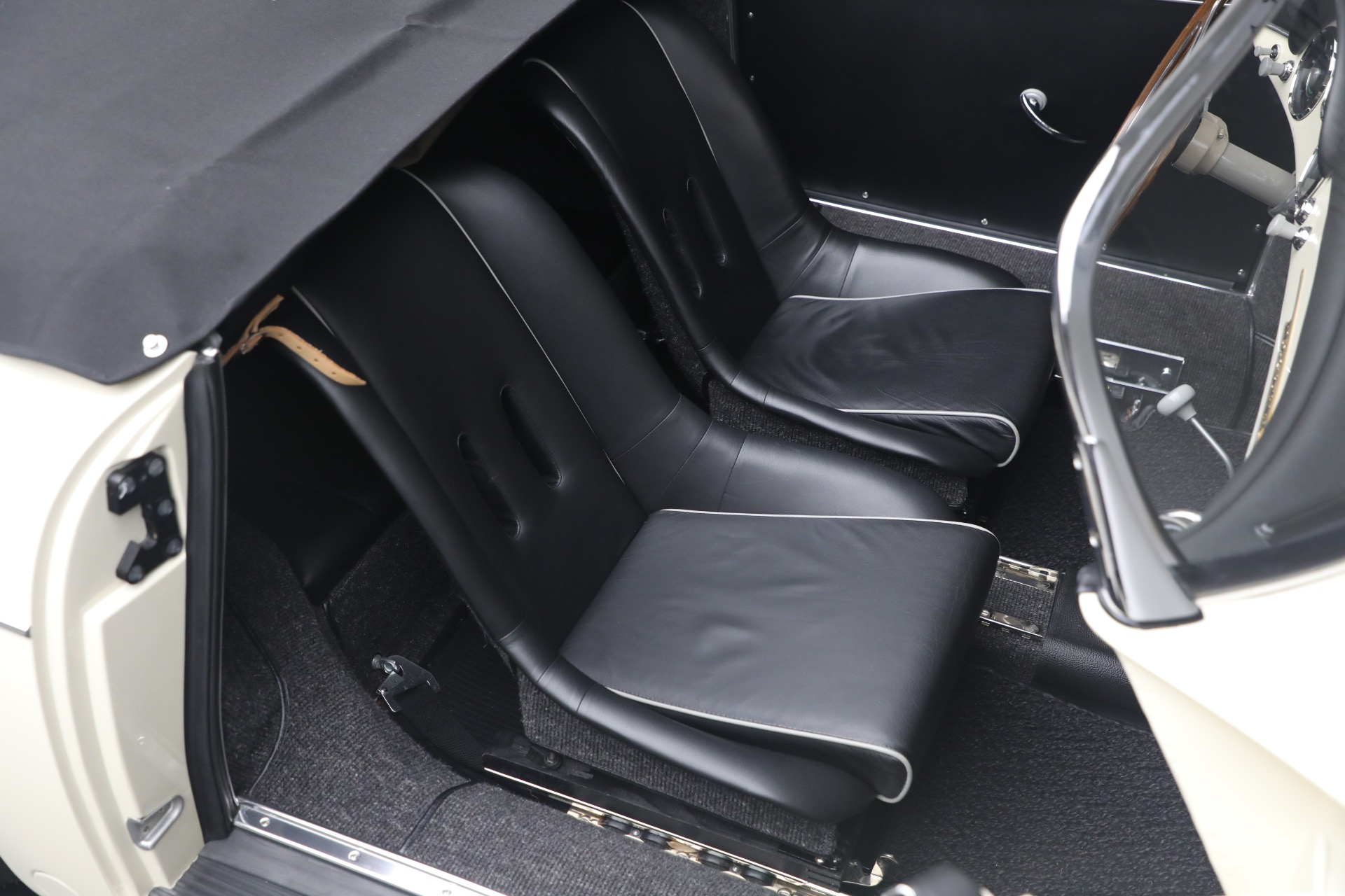 Used-1957-Porsche-356-Speedster-1600-Super