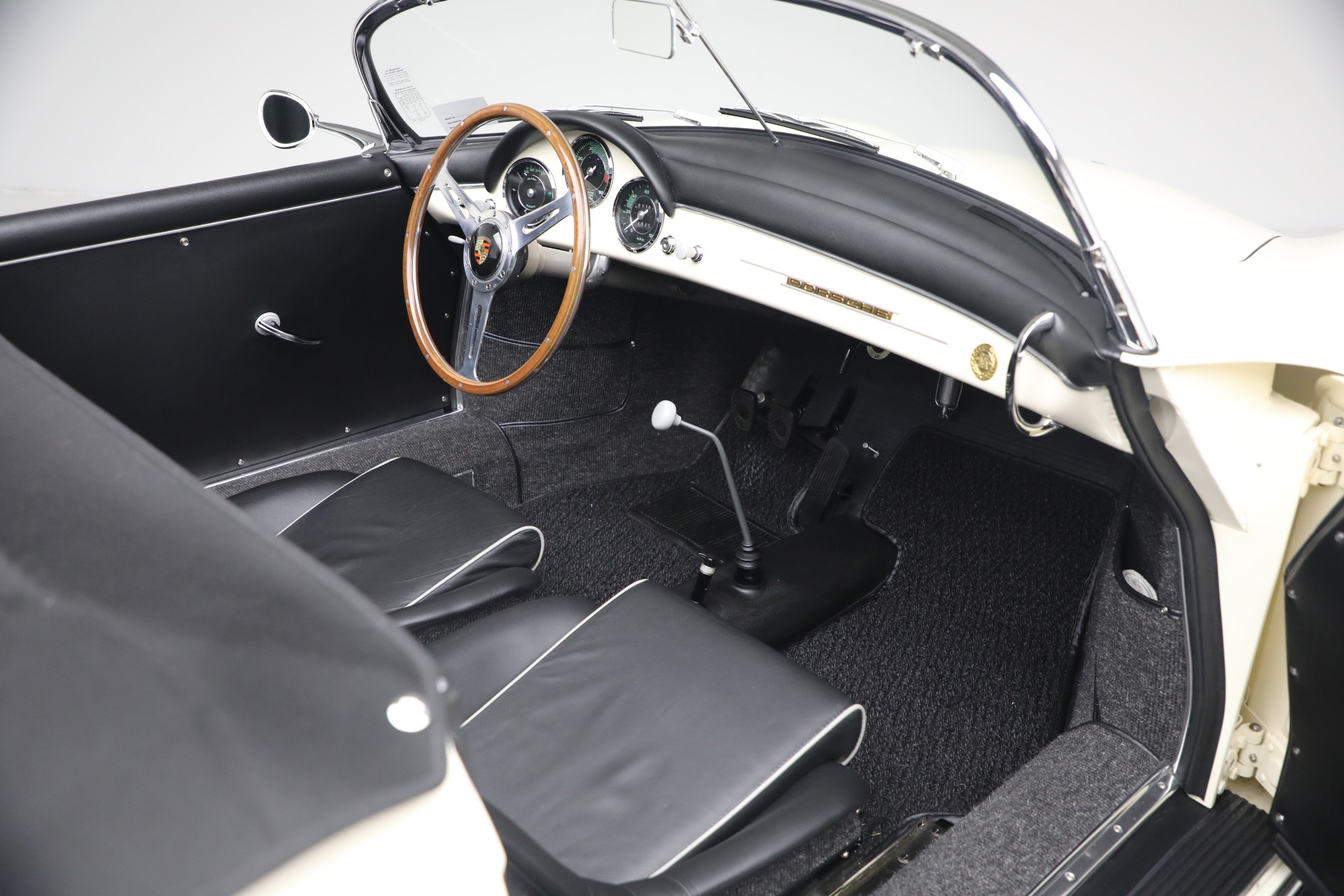 Used-1957-Porsche-356-Speedster-1600-Super