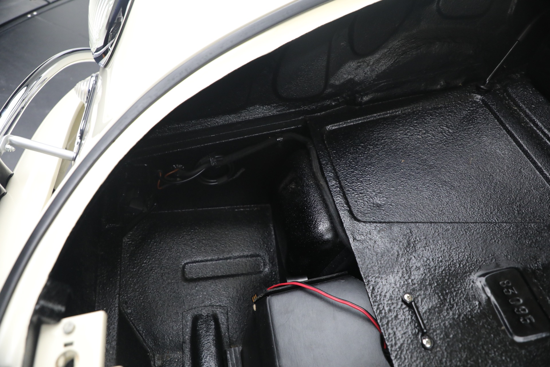 Used-1957-Porsche-356-Speedster-1600-Super