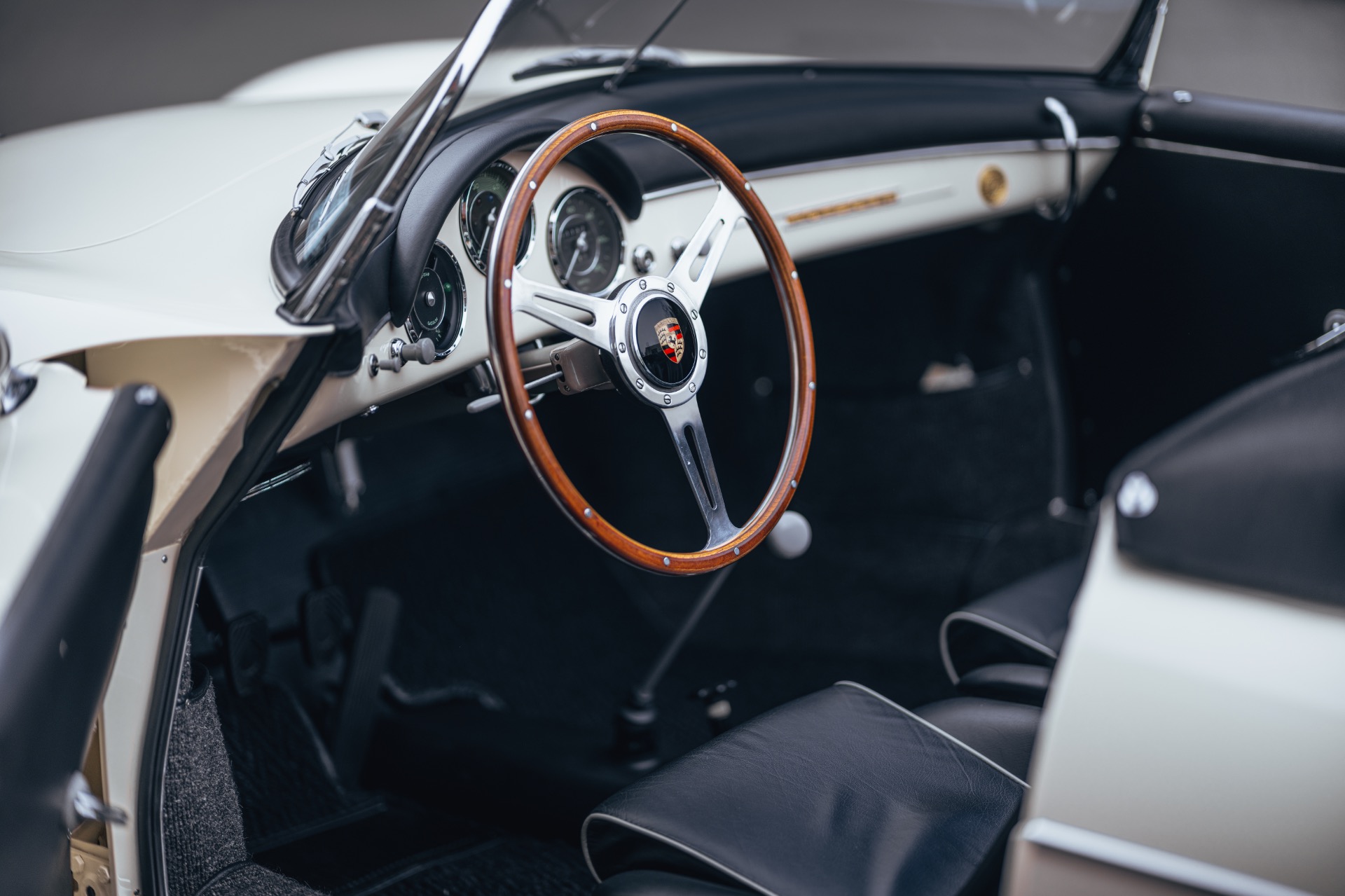 Used-1957-Porsche-356-Speedster-1600-Super