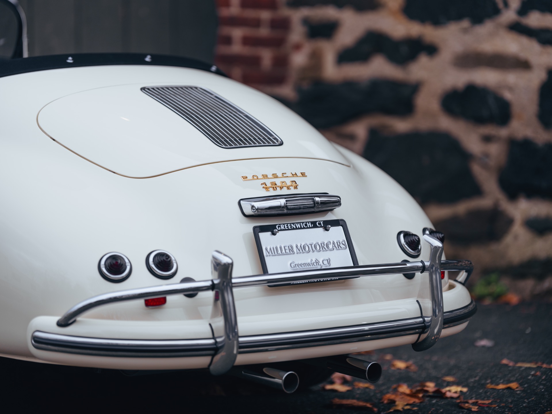 Used-1957-Porsche-356-Speedster-1600-Super