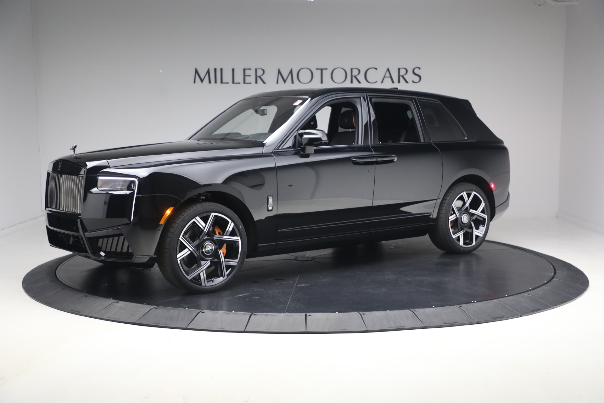 New-2026-Rolls-Royce-Black-Badge-Cullinan