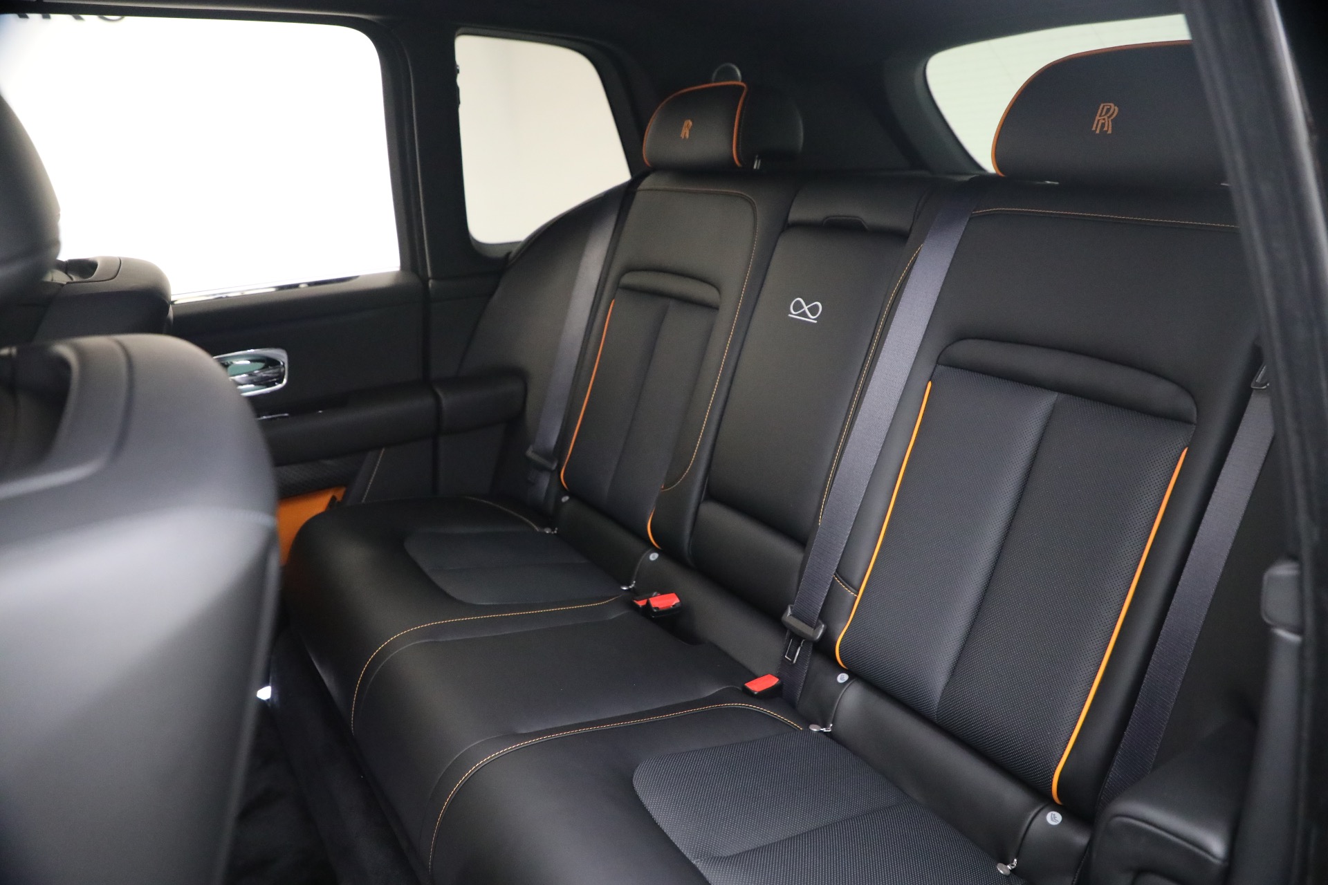 New-2026-Rolls-Royce-Black-Badge-Cullinan