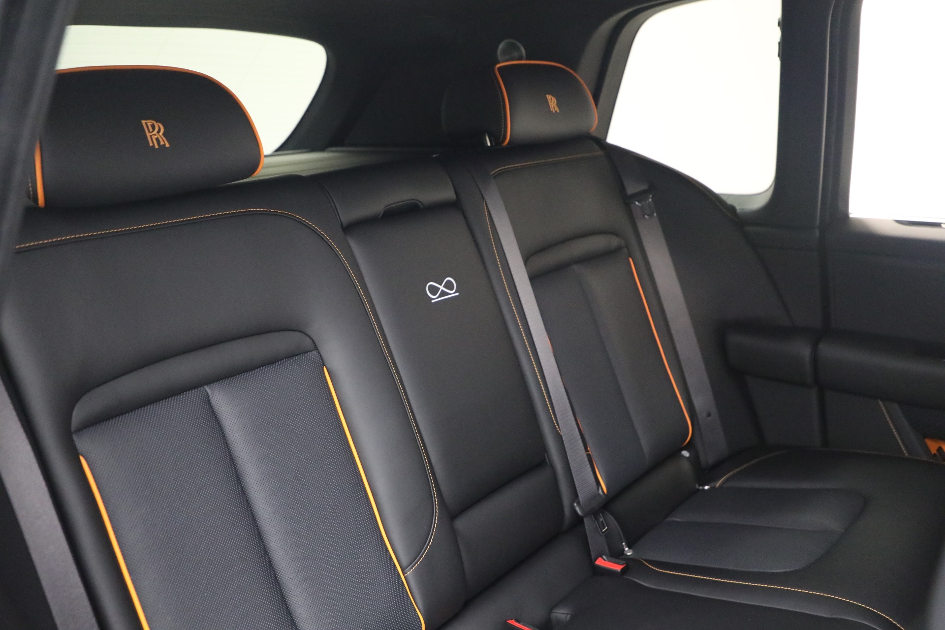 New-2026-Rolls-Royce-Black-Badge-Cullinan