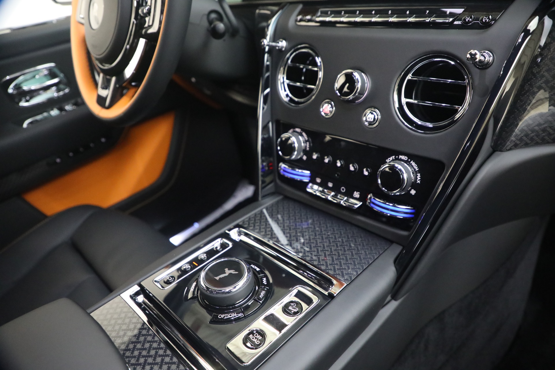 New-2026-Rolls-Royce-Black-Badge-Cullinan